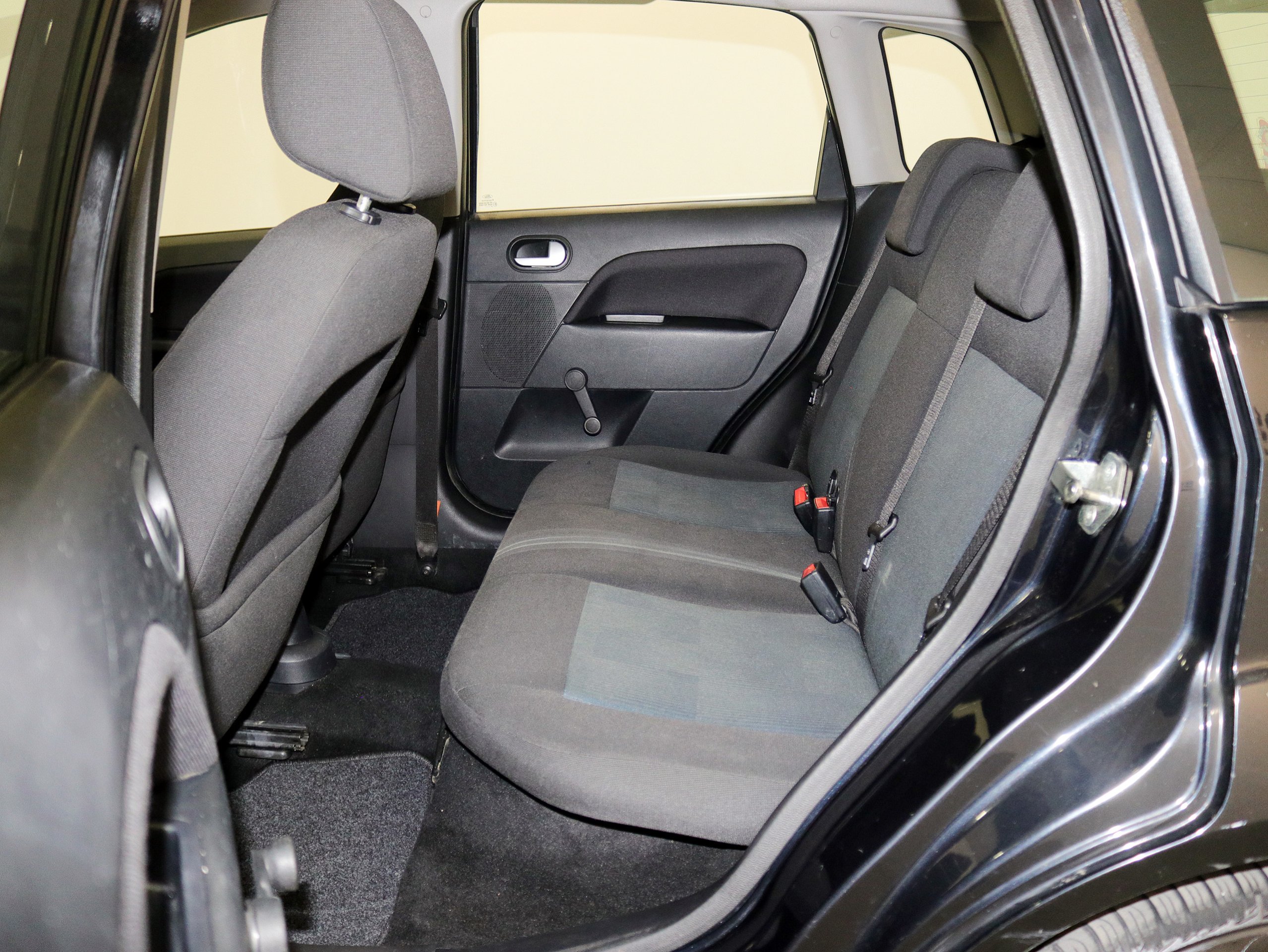 Foto Ford Fiesta 13