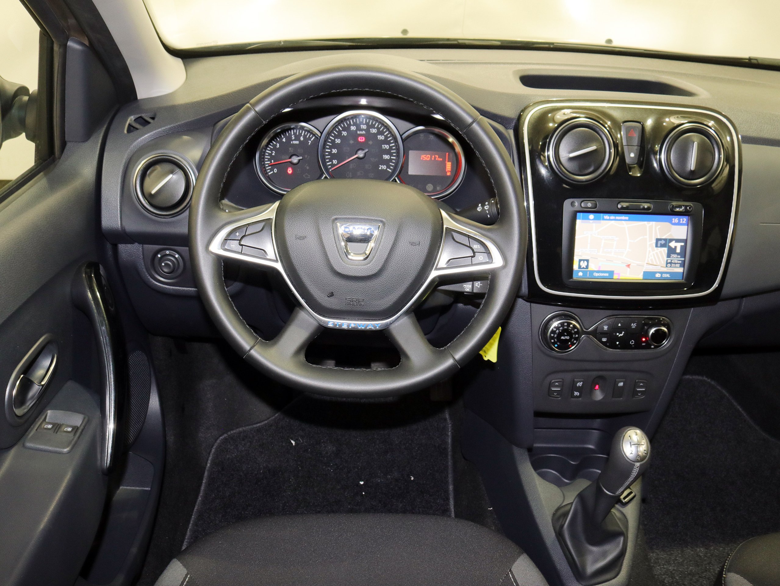 Foto Dacia Sandero 24