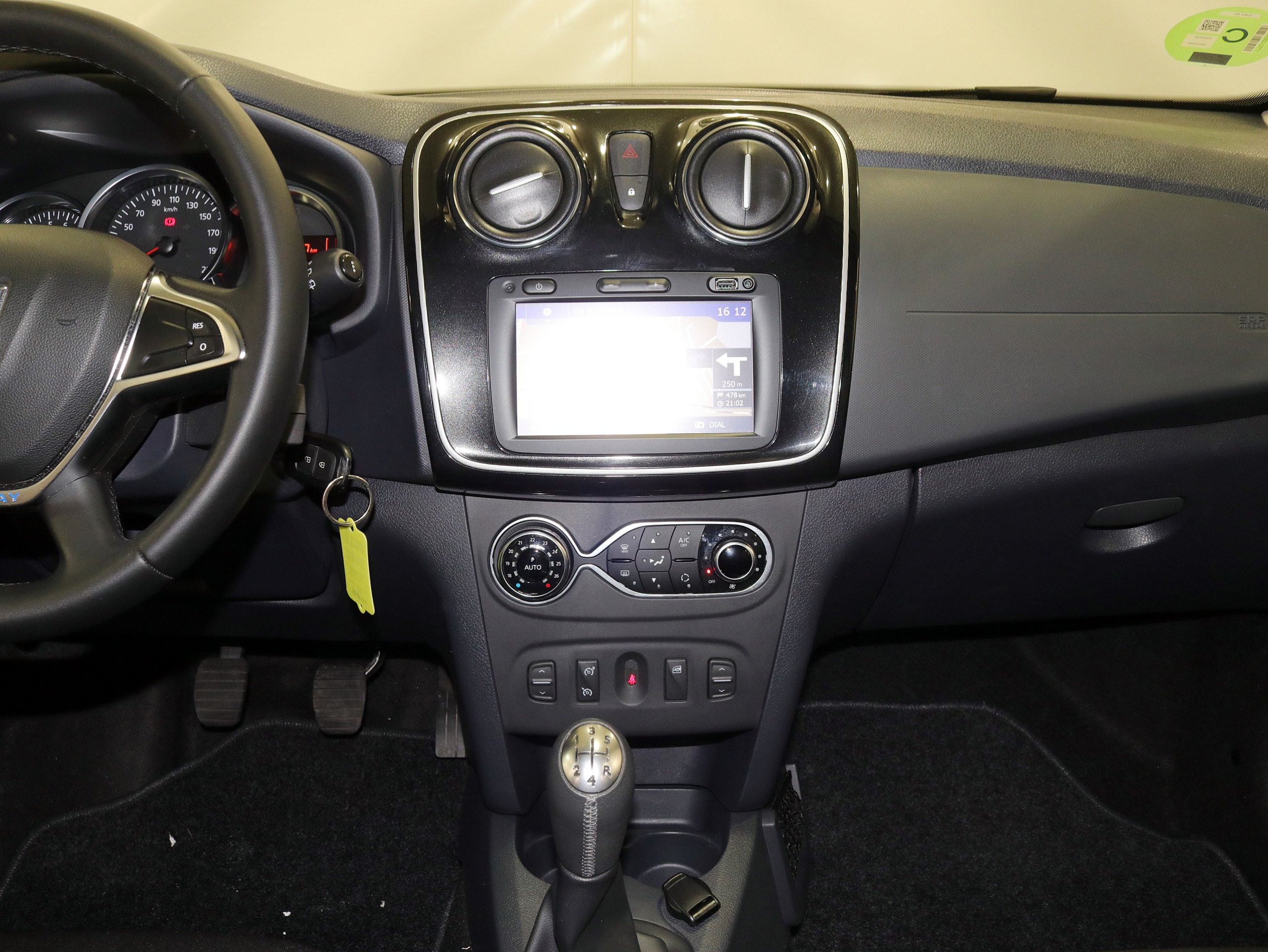 Foto Dacia Sandero 25