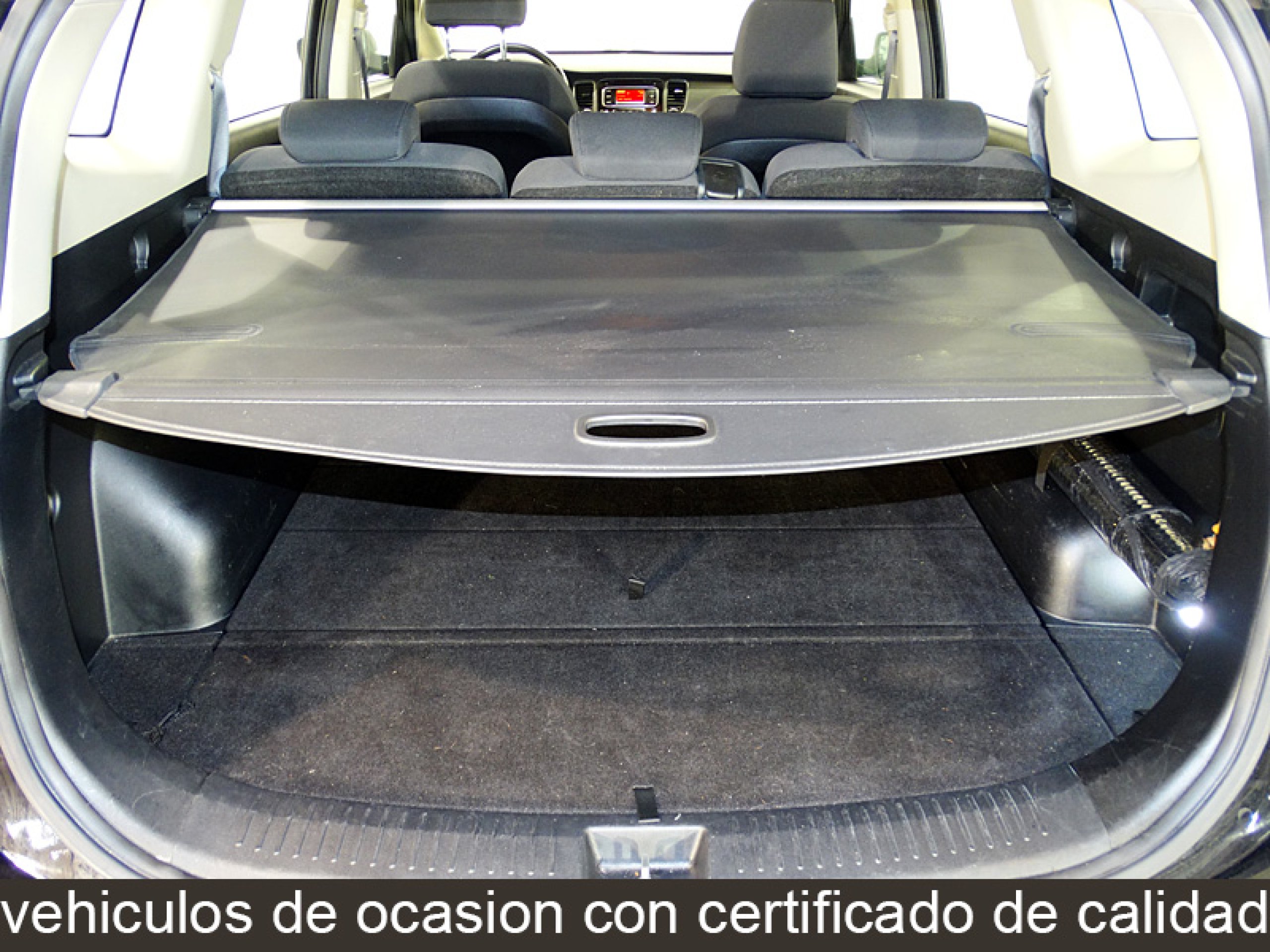 Foto Kia Carens 12