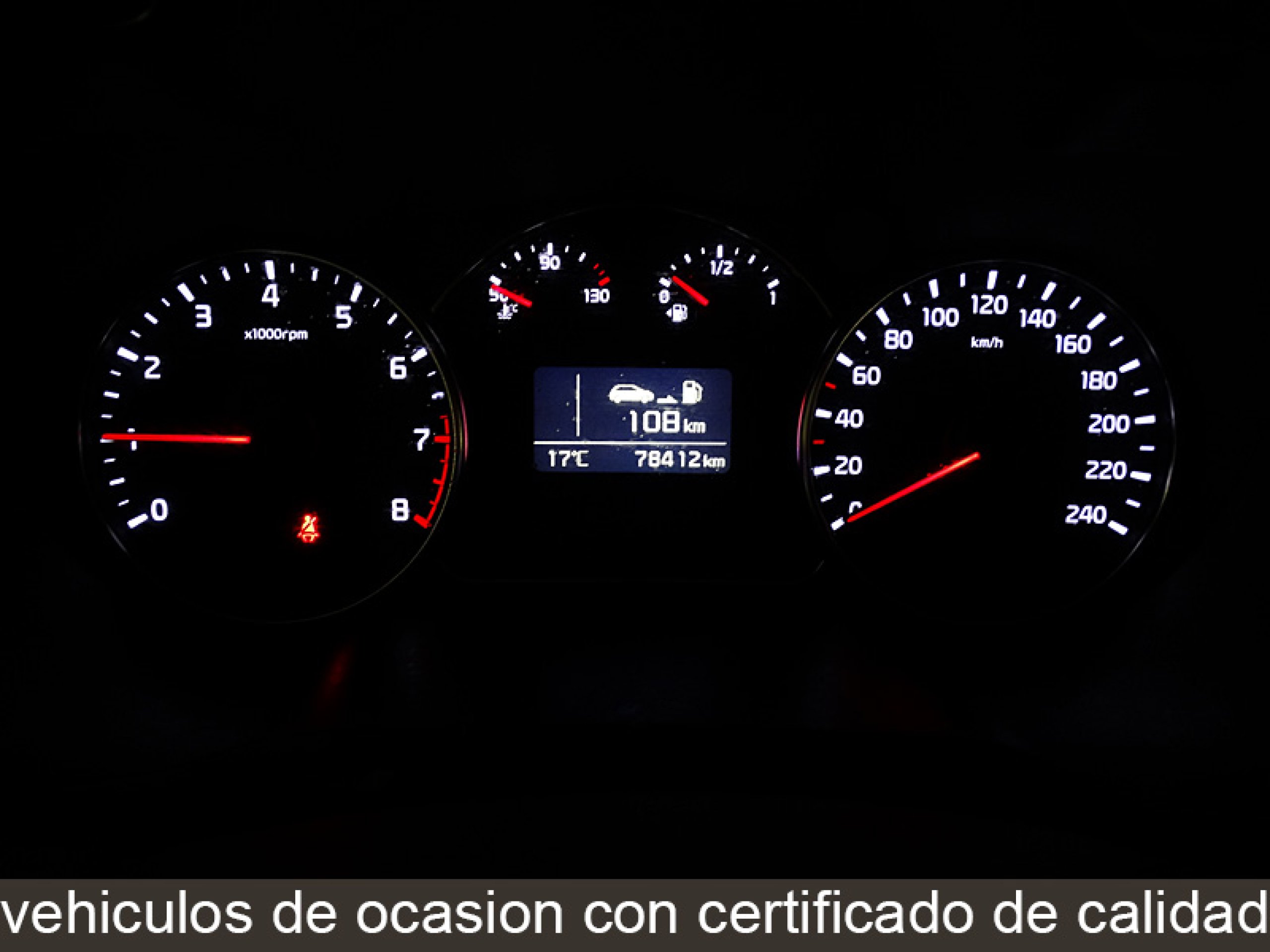 Foto Kia Carens 21