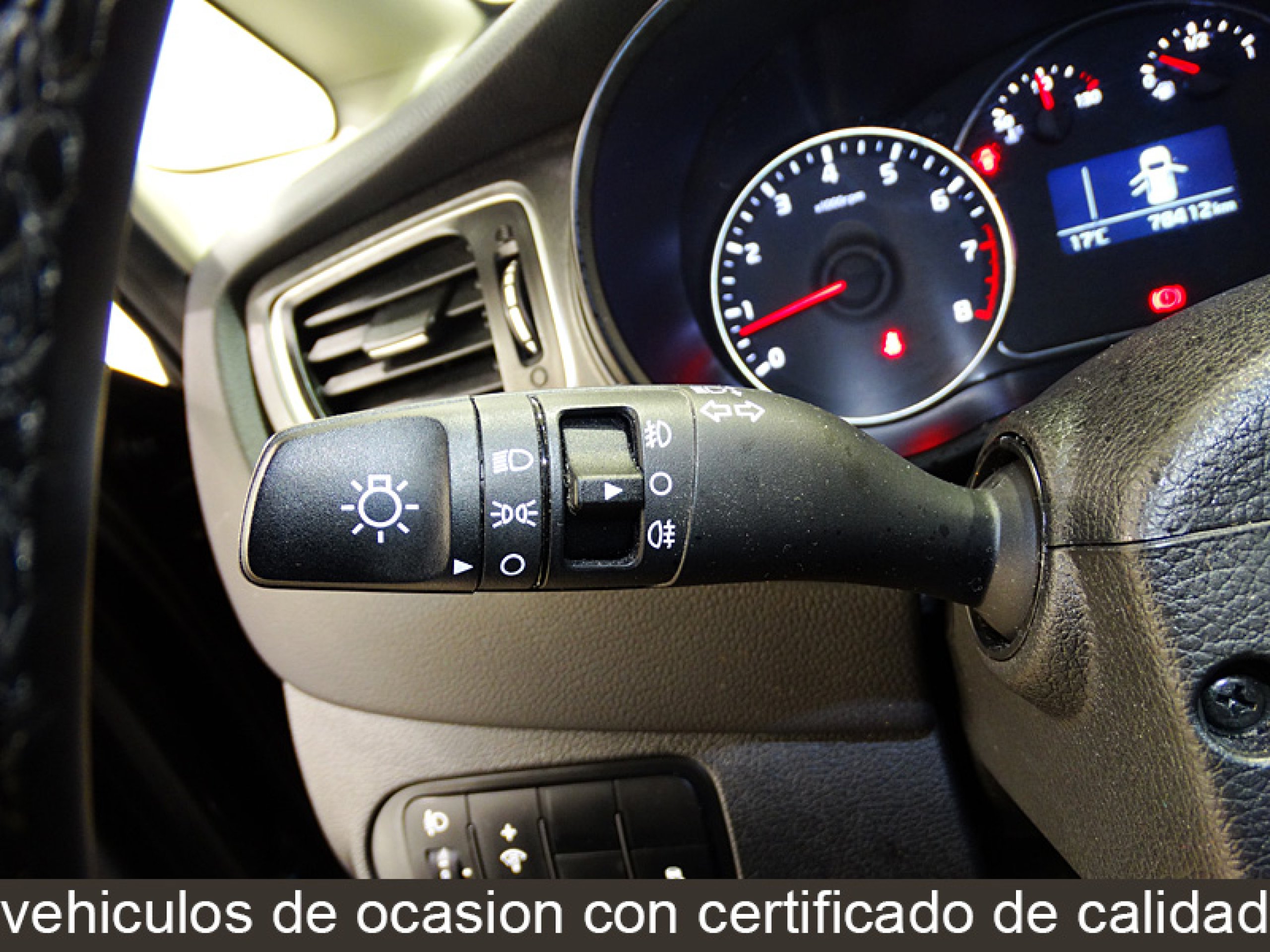 Foto Kia Carens 30
