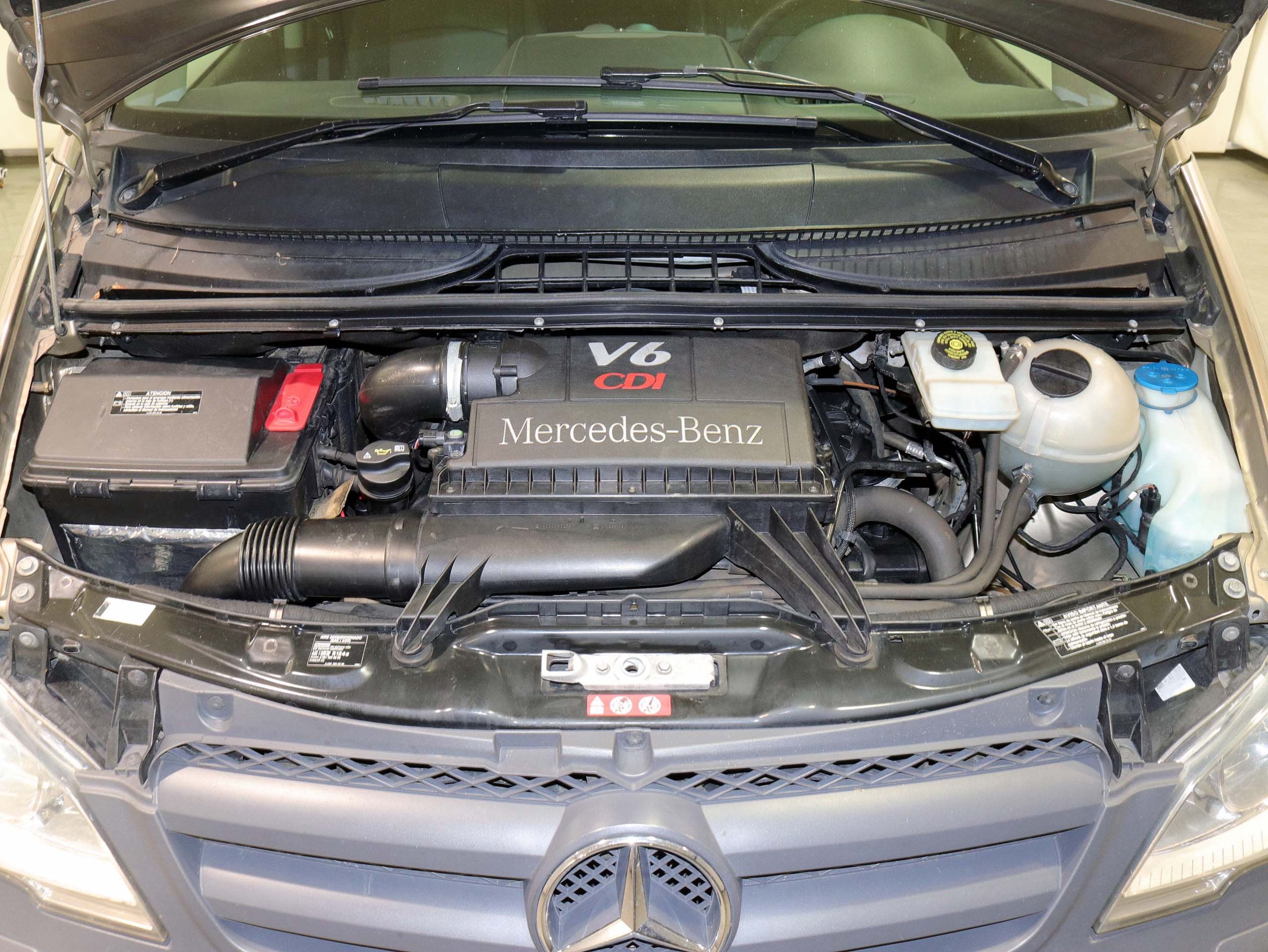 Foto Mercedes-Benz Vito 8 Foto Mercedes-Benz Vito 8