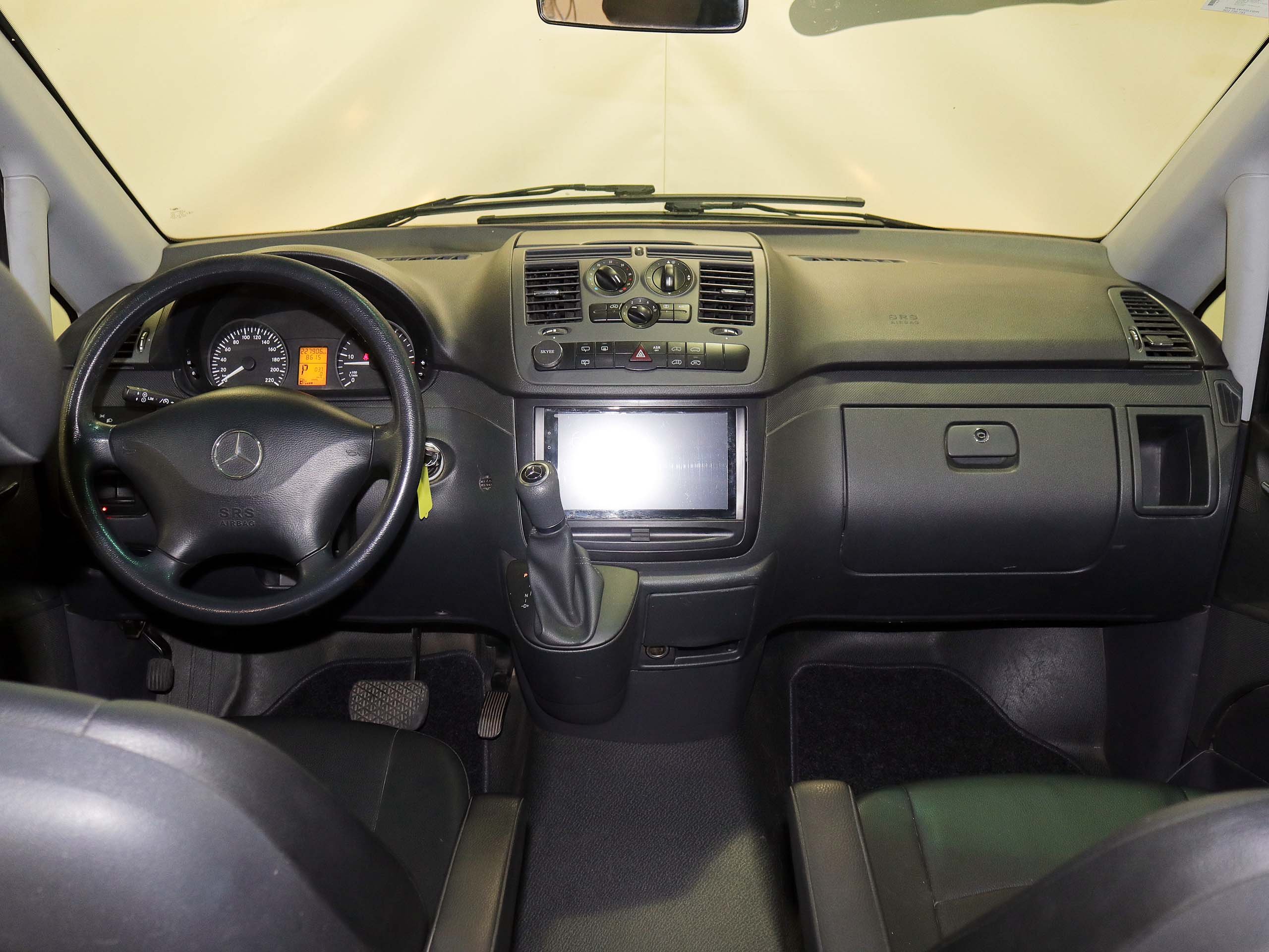 Foto Mercedes-Benz Vito 17 Foto Mercedes-Benz Vito 17