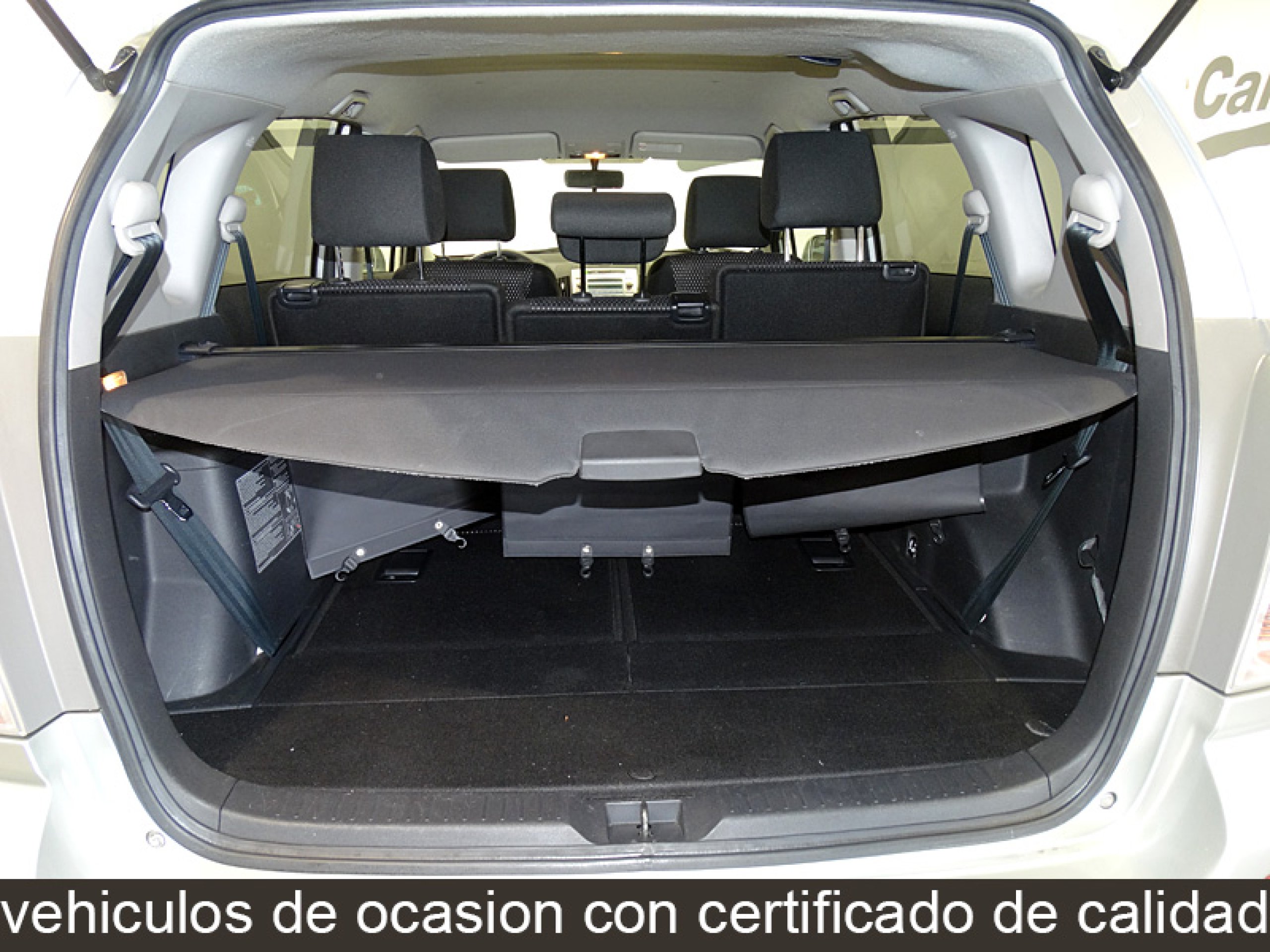 Foto Toyota Corolla Verso 10
