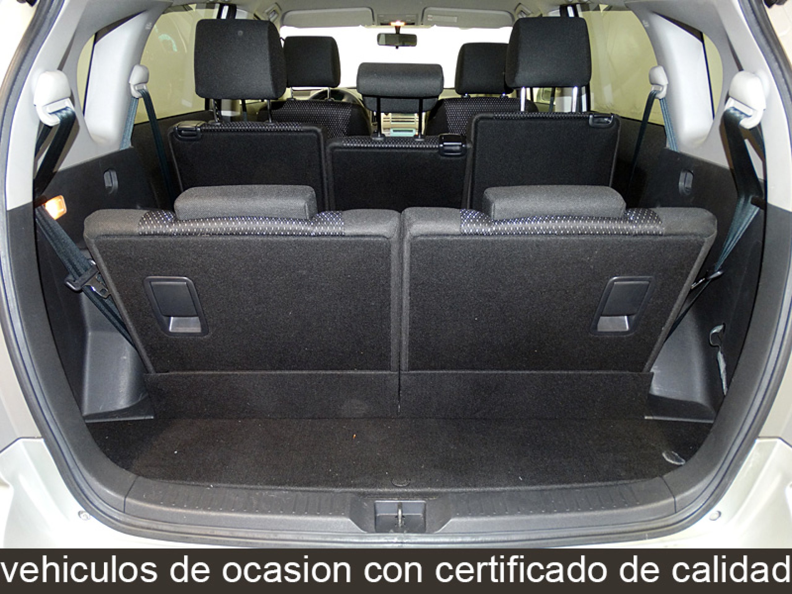 Foto Toyota Corolla Verso 11
