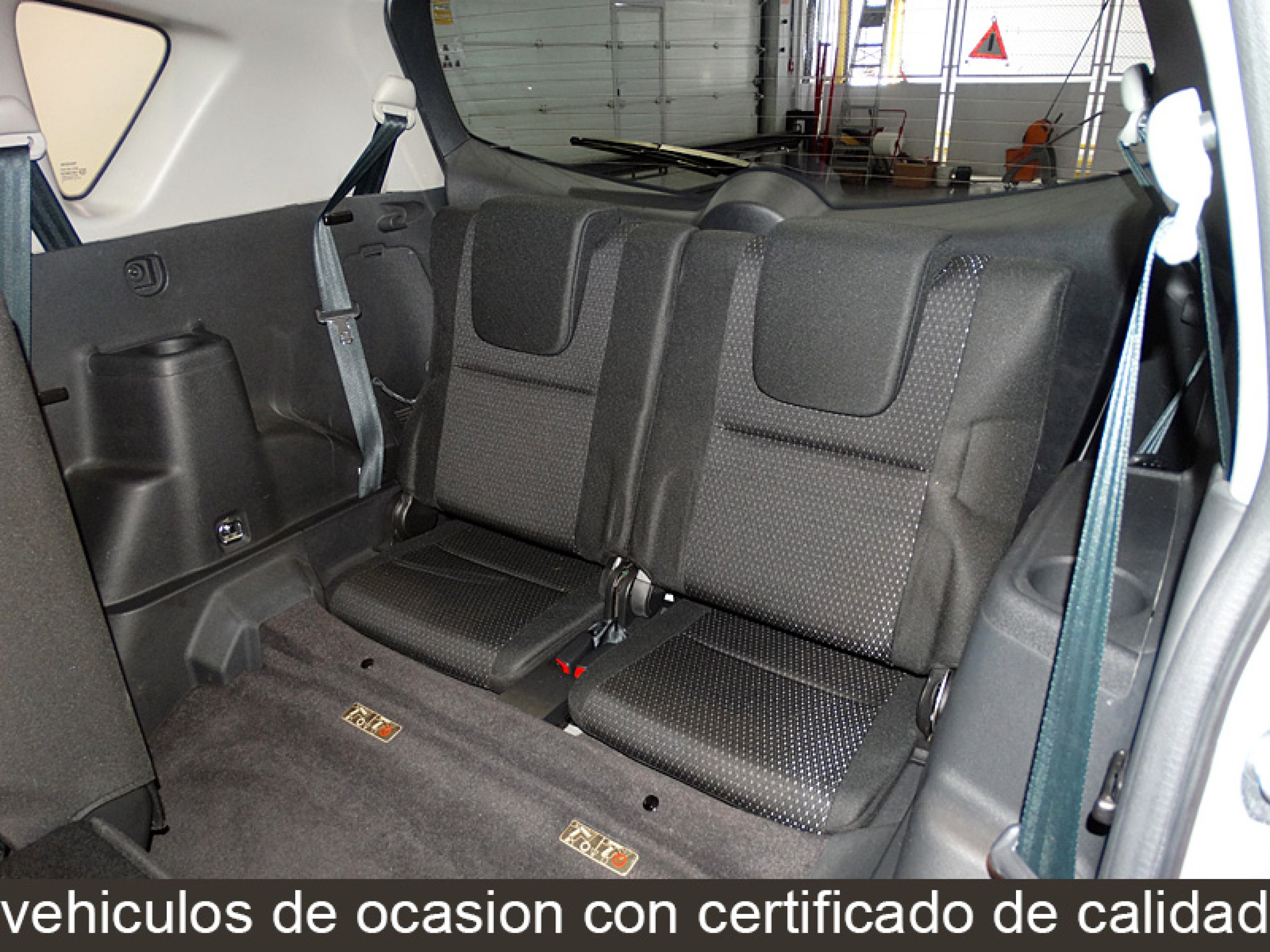 Foto Toyota Corolla Verso 18