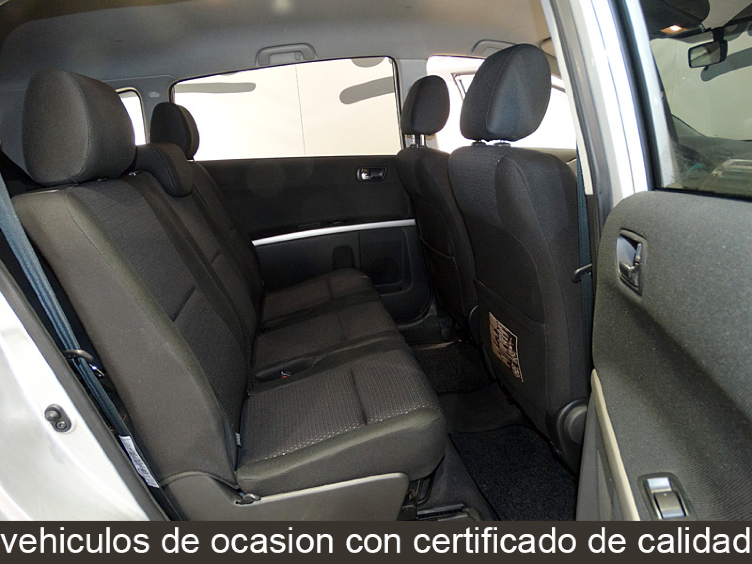 Foto Toyota Corolla Verso 19