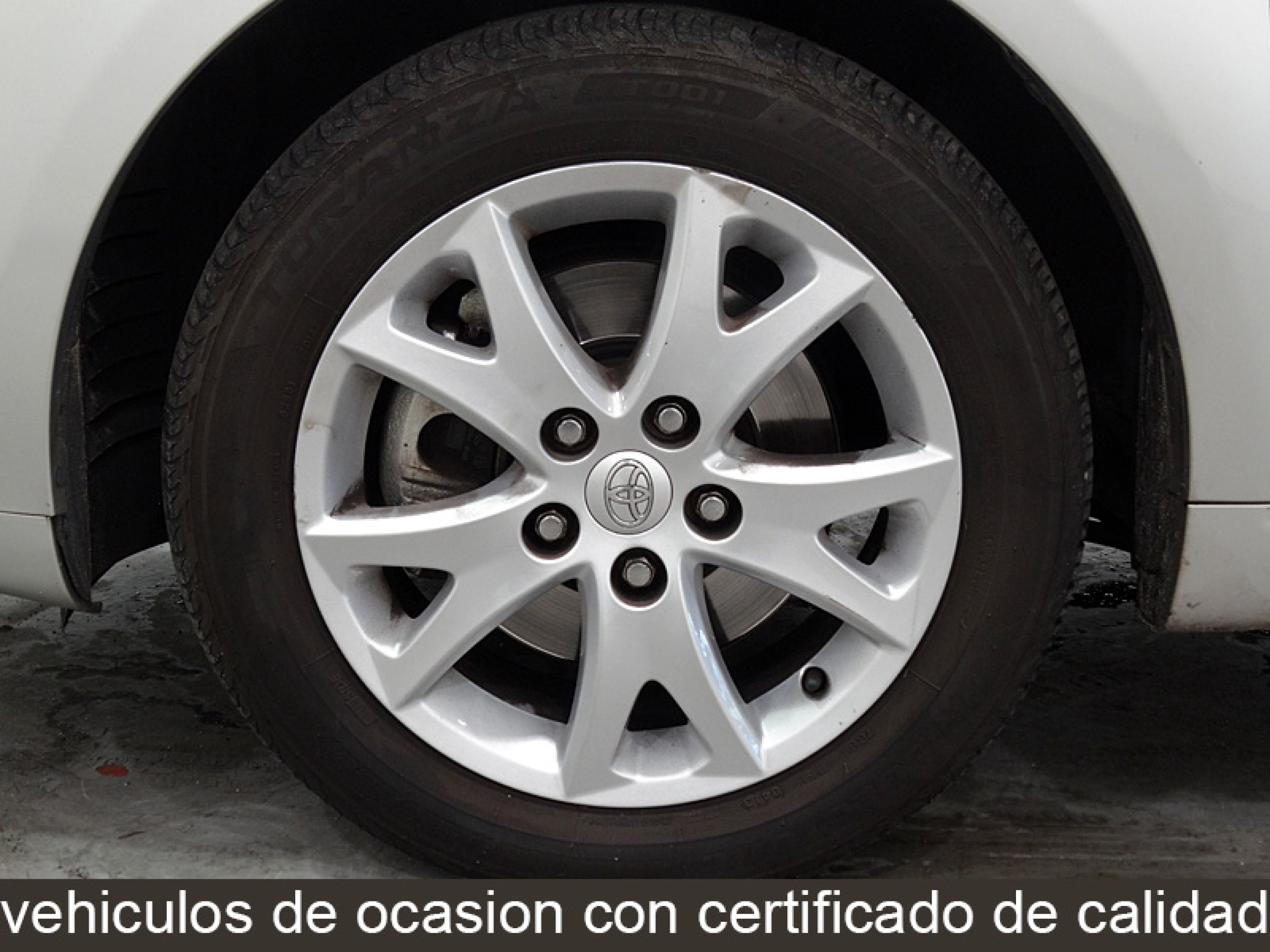 Foto Toyota Corolla Verso 27