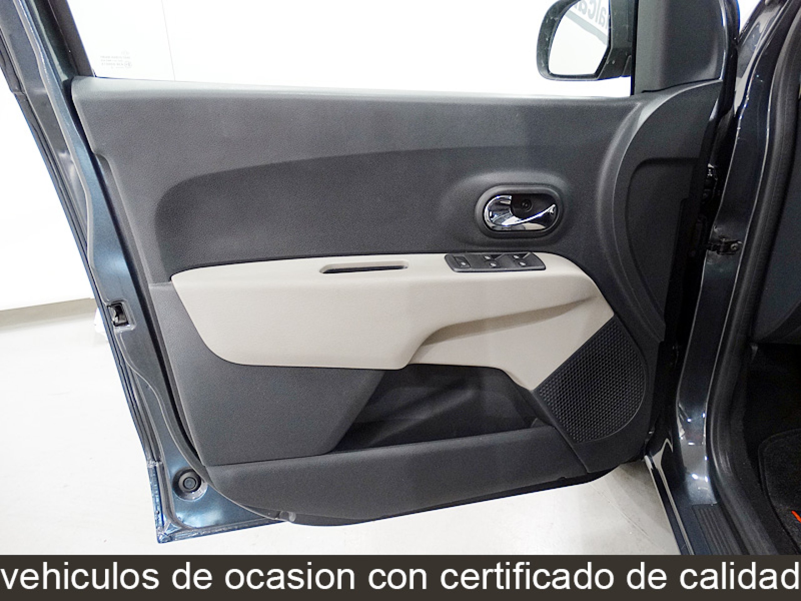 Foto Dacia Lodgy 27