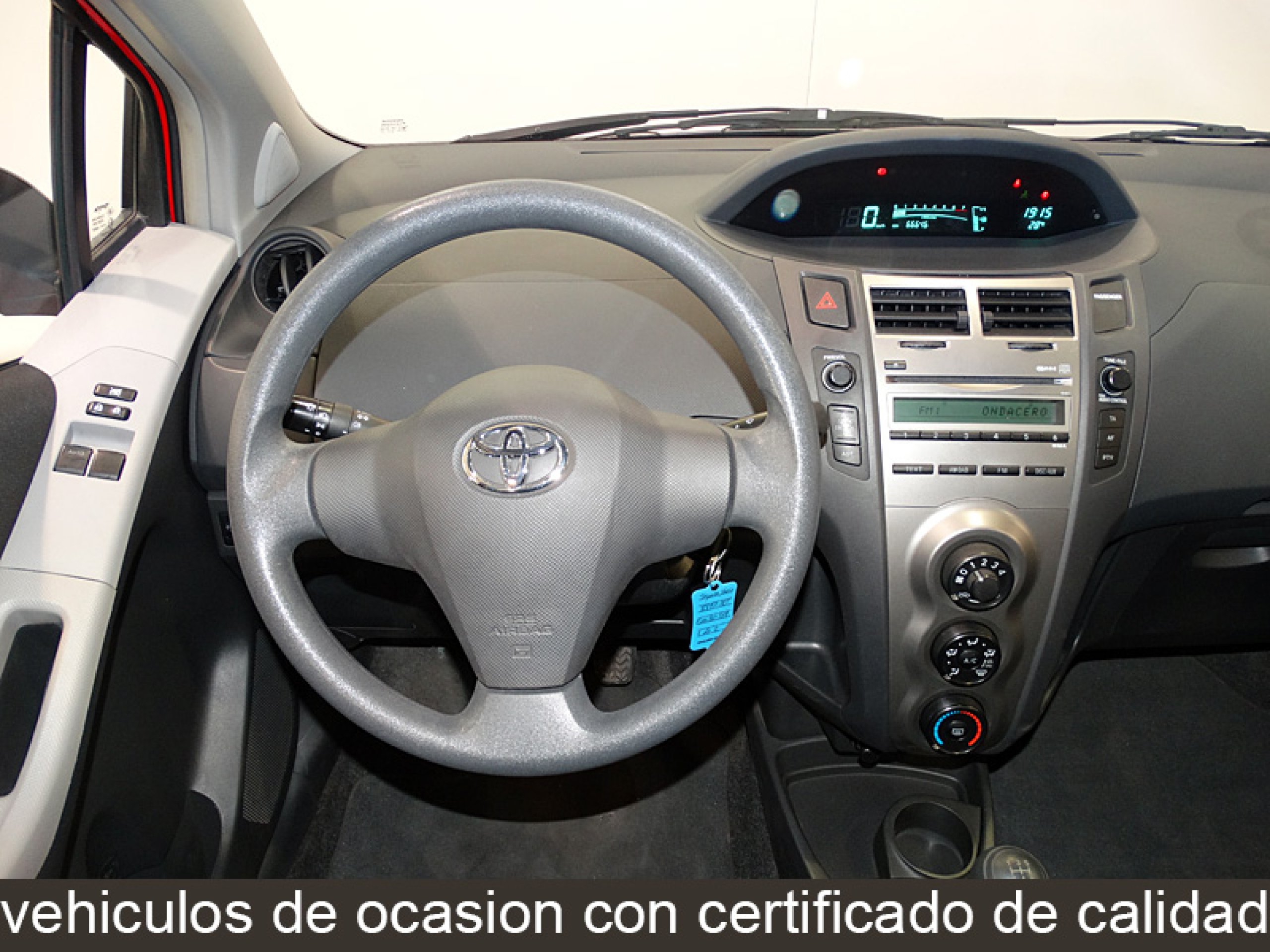 Foto Toyota Yaris 14
