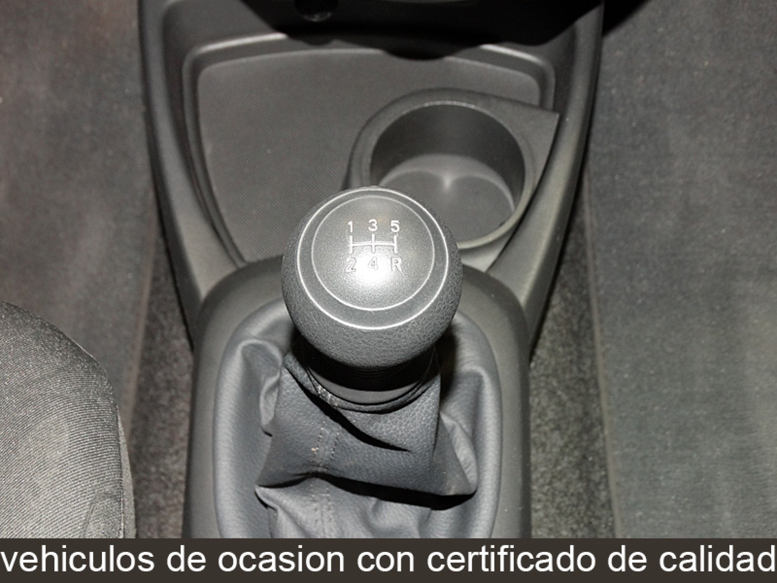 Foto Toyota Yaris 16
