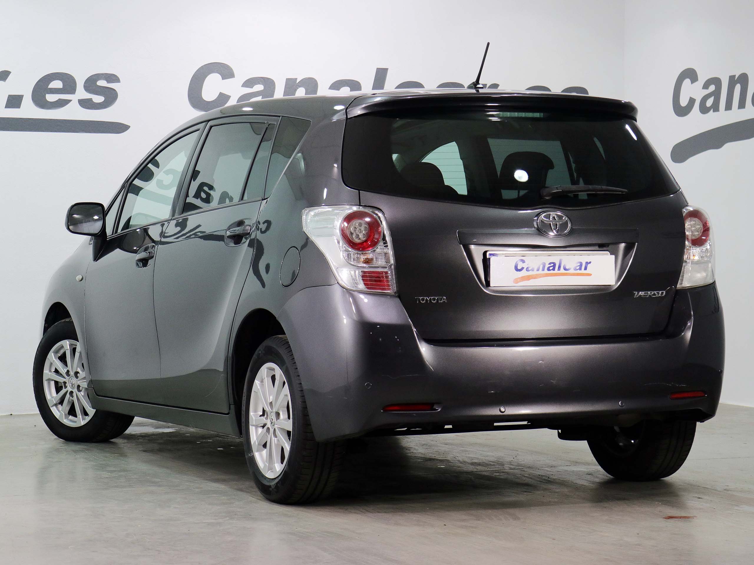 Foto Toyota Verso 8