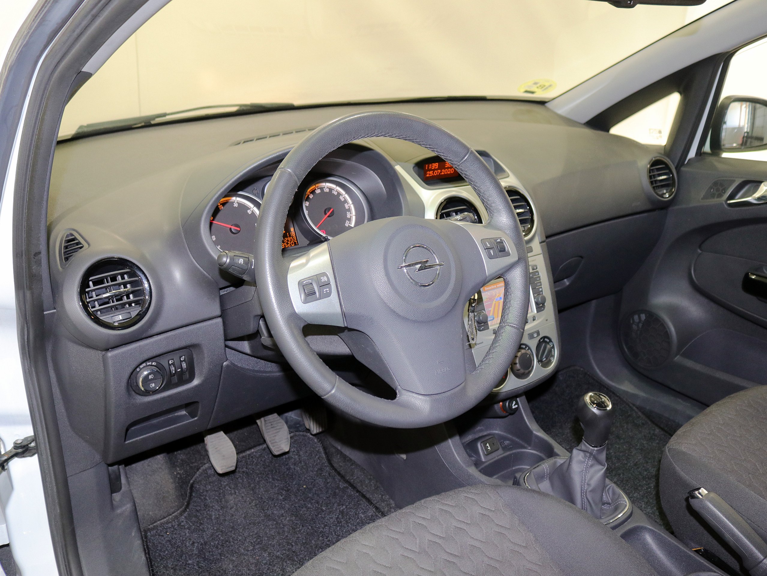 Foto Opel Corsa 16