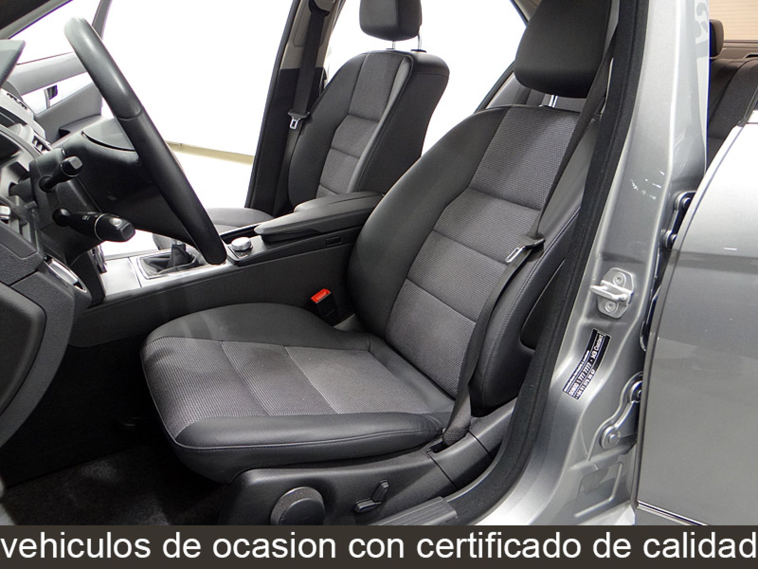 Foto Mercedes-Benz C 200 25