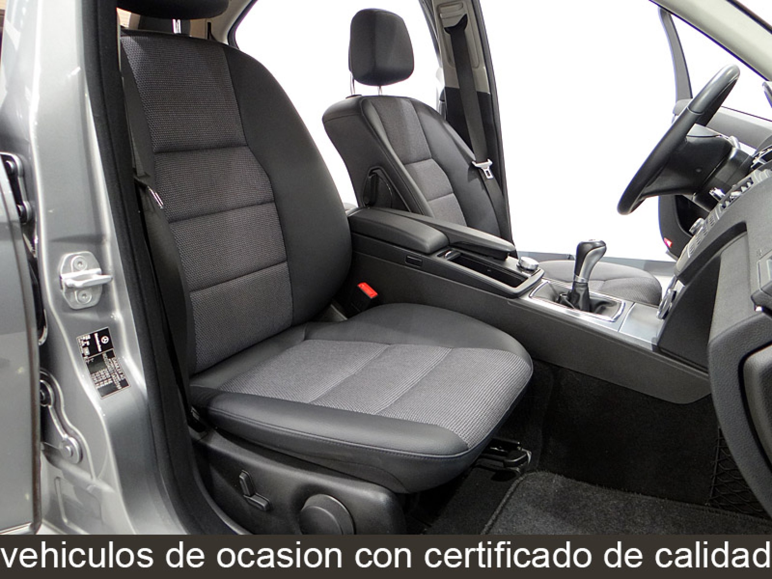 Foto Mercedes-Benz C 200 26
