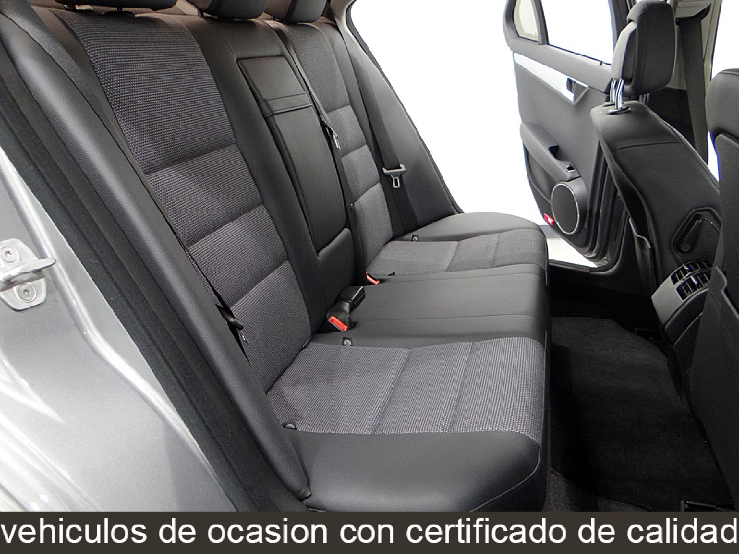 Foto Mercedes-Benz C 200 27