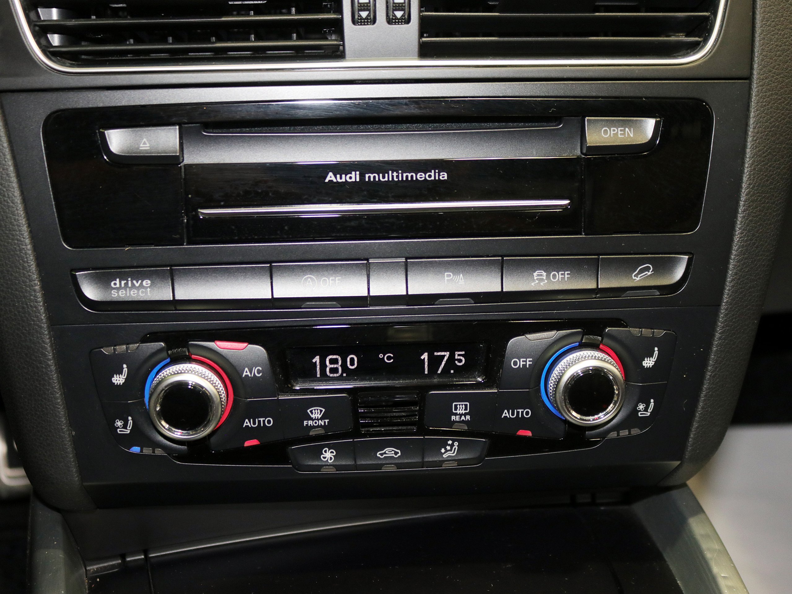 Foto Audi SQ5 36