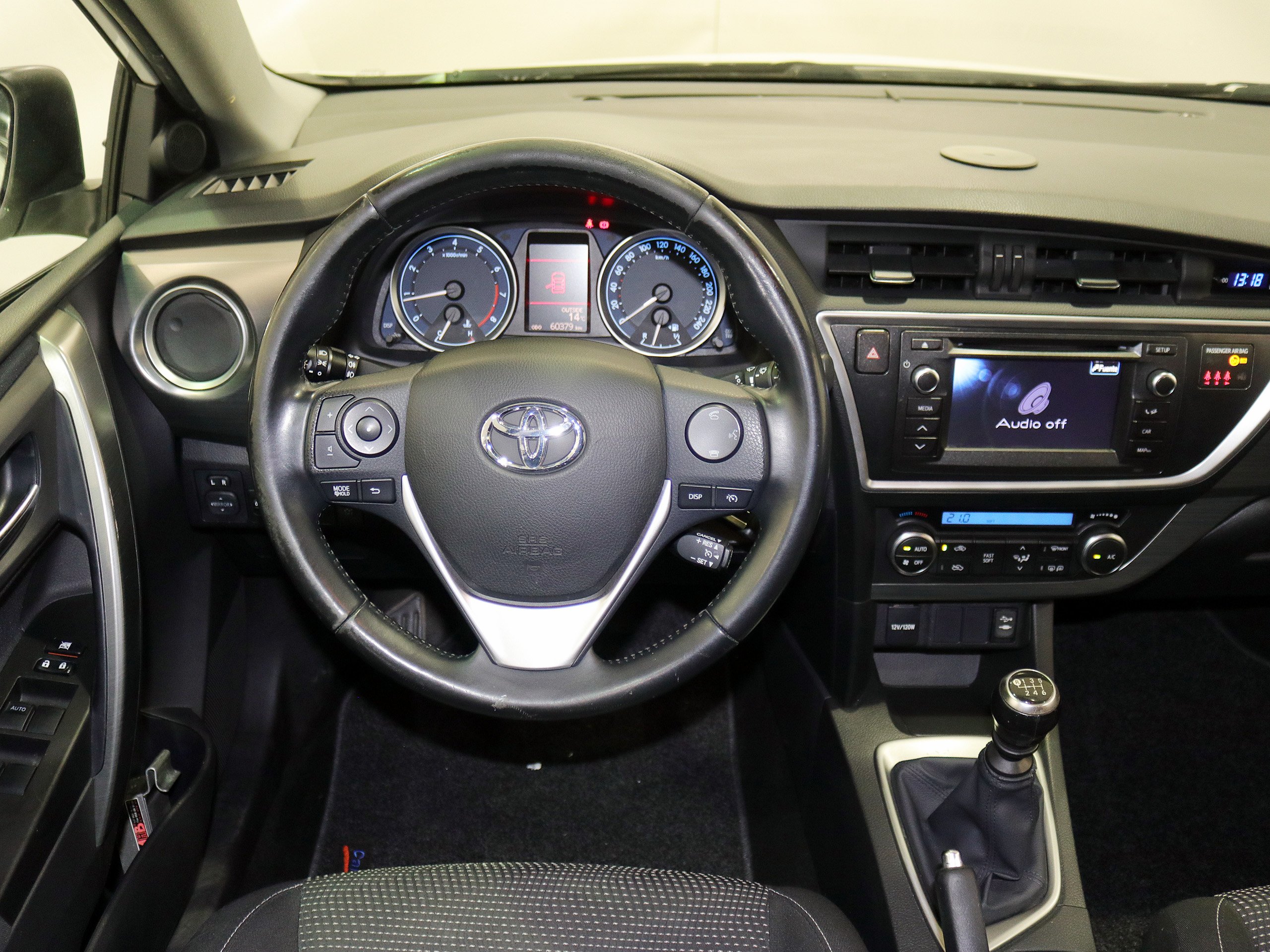 Foto Toyota Auris 23