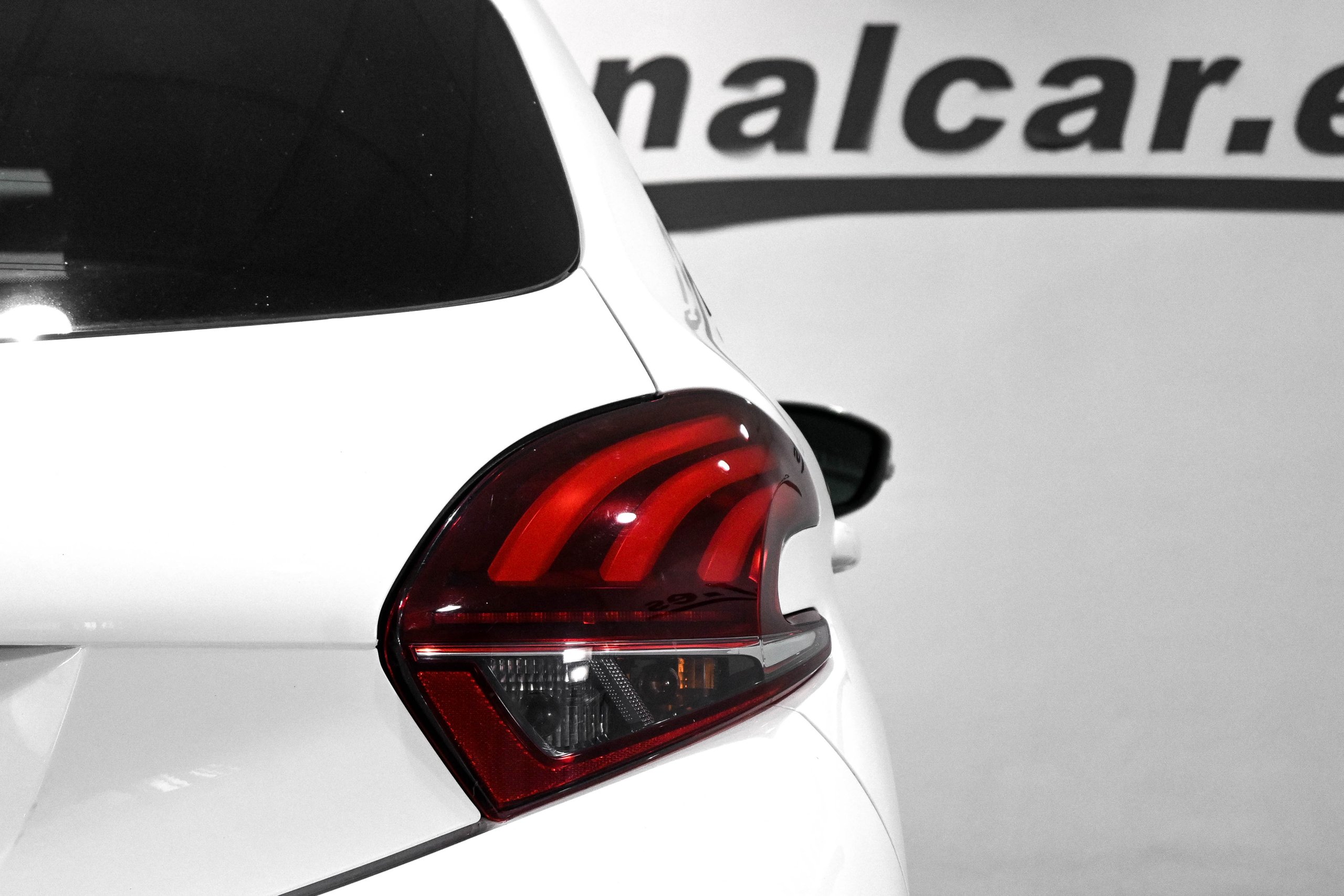 Foto Peugeot 208 11