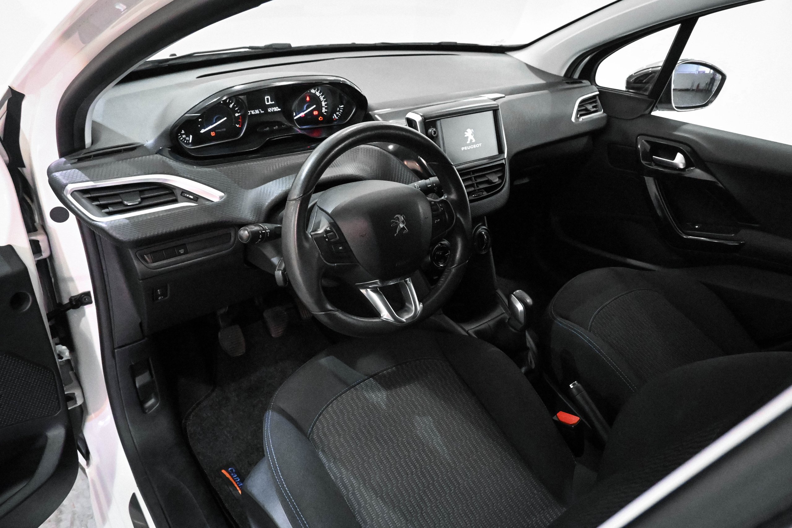 Foto Peugeot 208 14