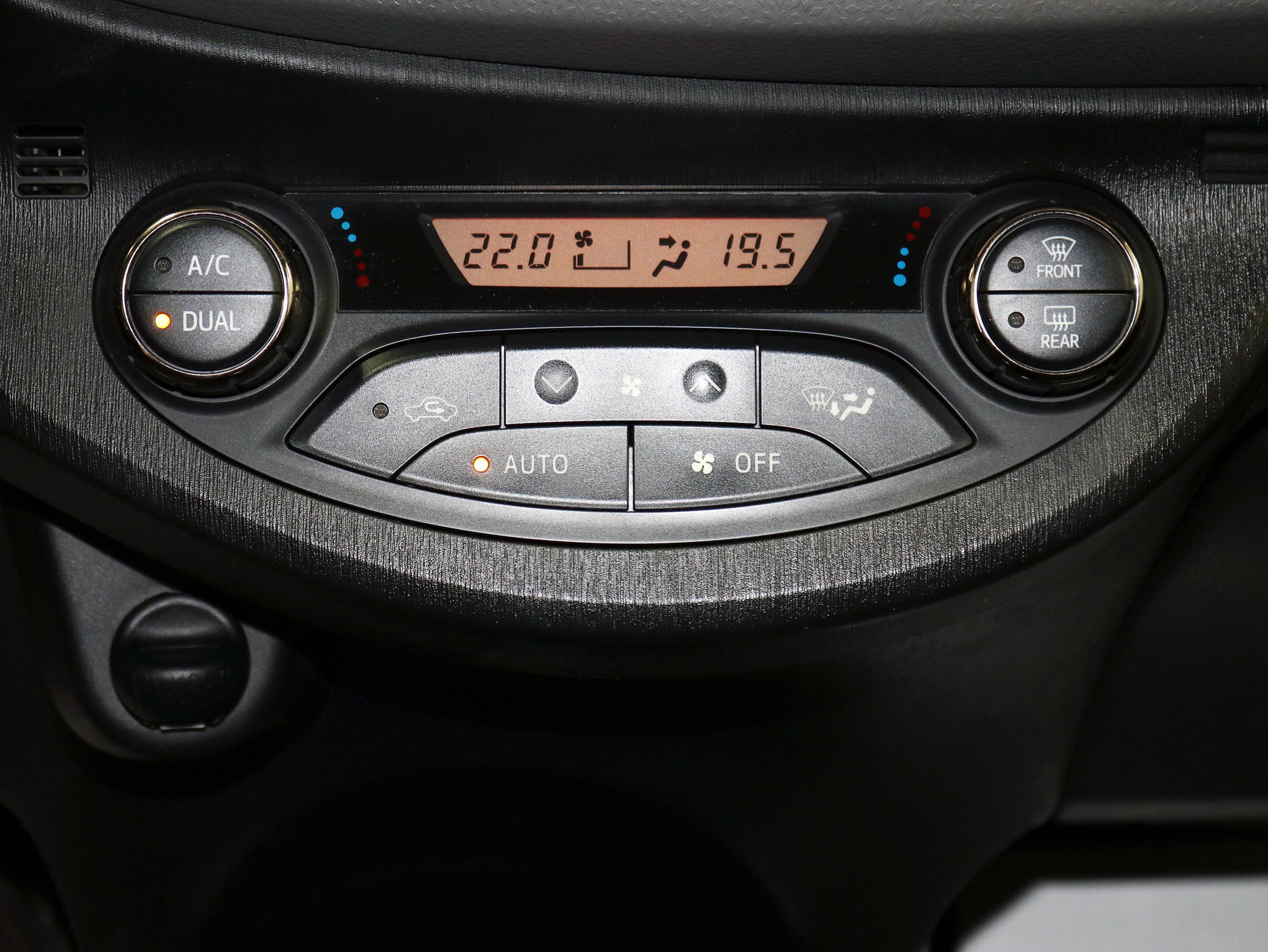 Foto Toyota Yaris 28
