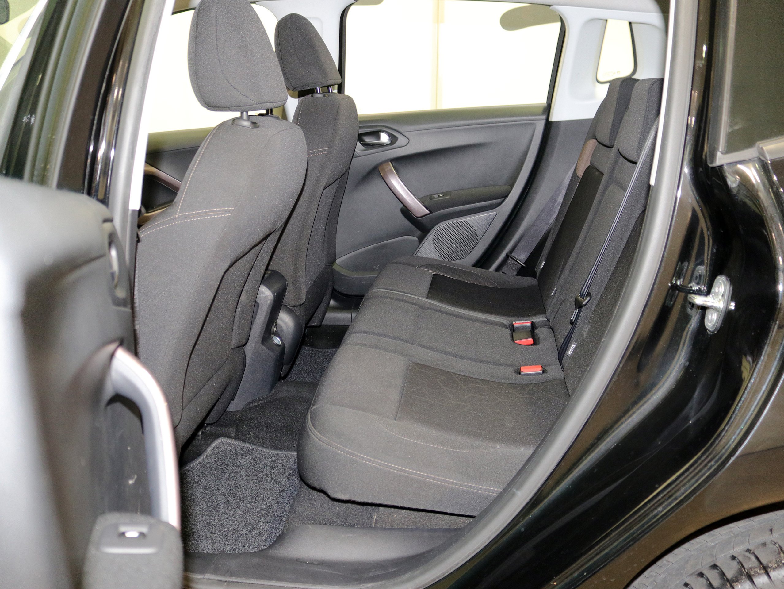 Foto Peugeot 2008 15