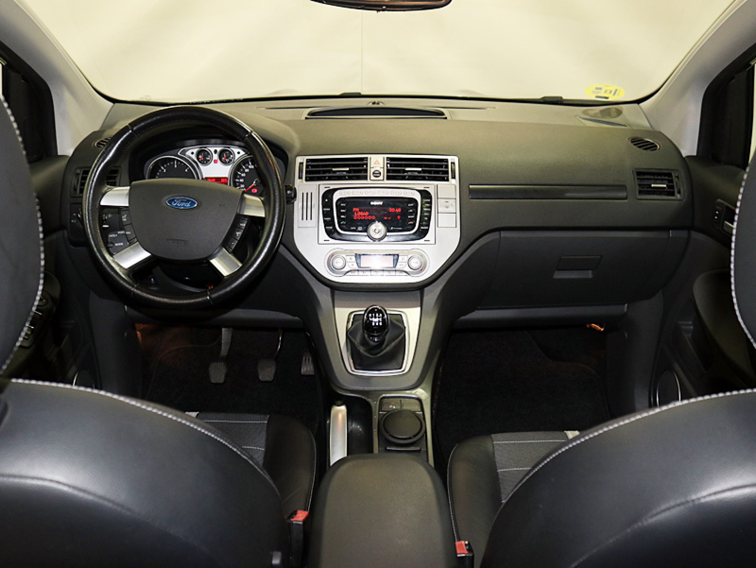 Foto Ford Kuga 15