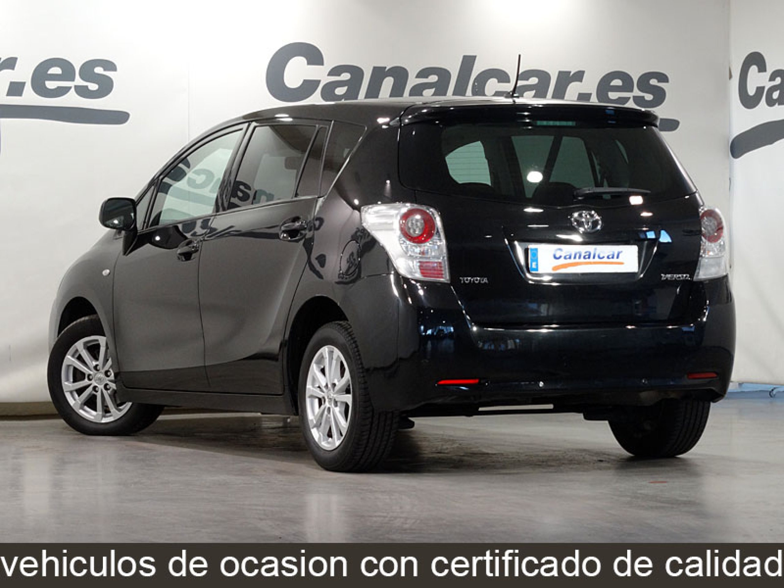 Foto Toyota Verso 7 Foto Toyota Verso 7