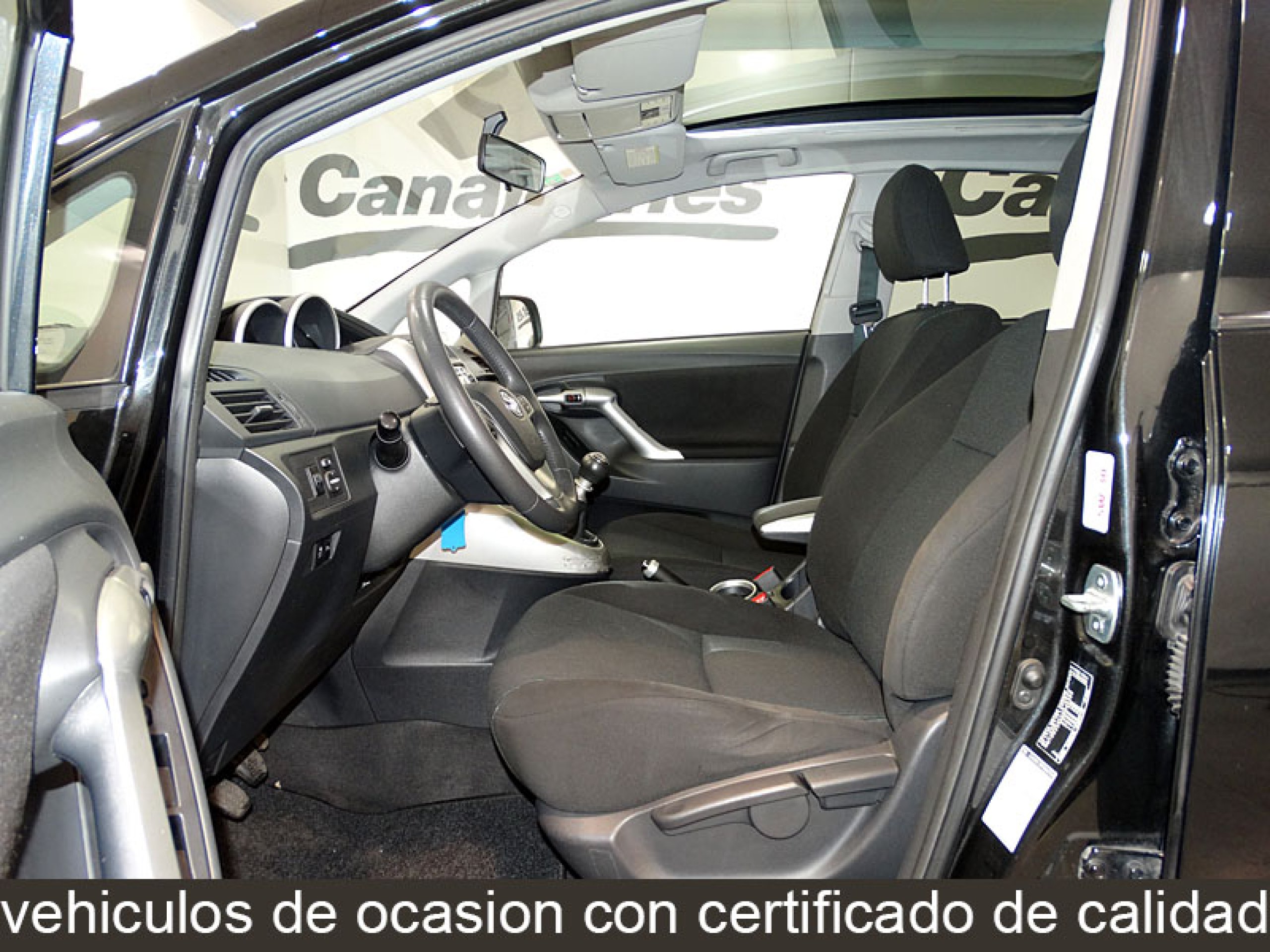 Foto Toyota Verso 10 Foto Toyota Verso 10