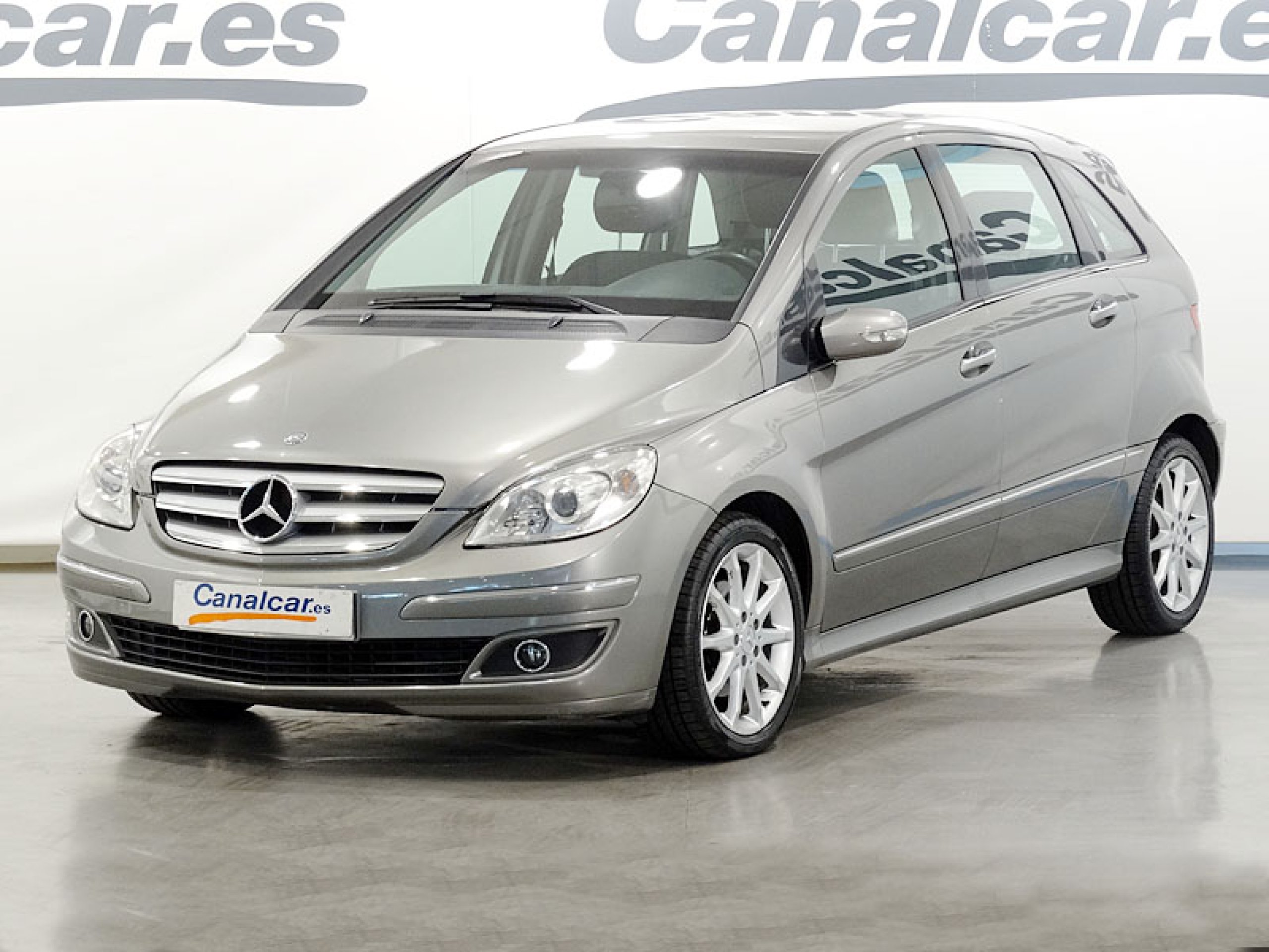 Foto Mercedes-Benz B 200 1