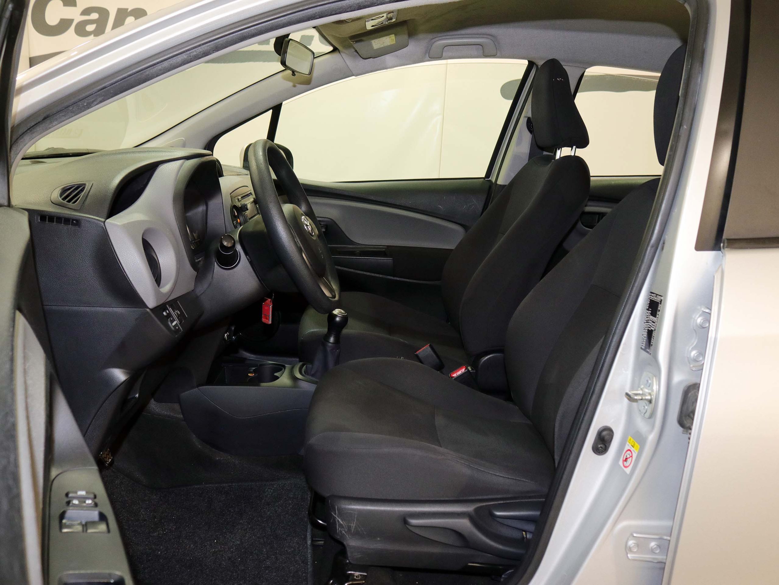 Foto Toyota Yaris 15
