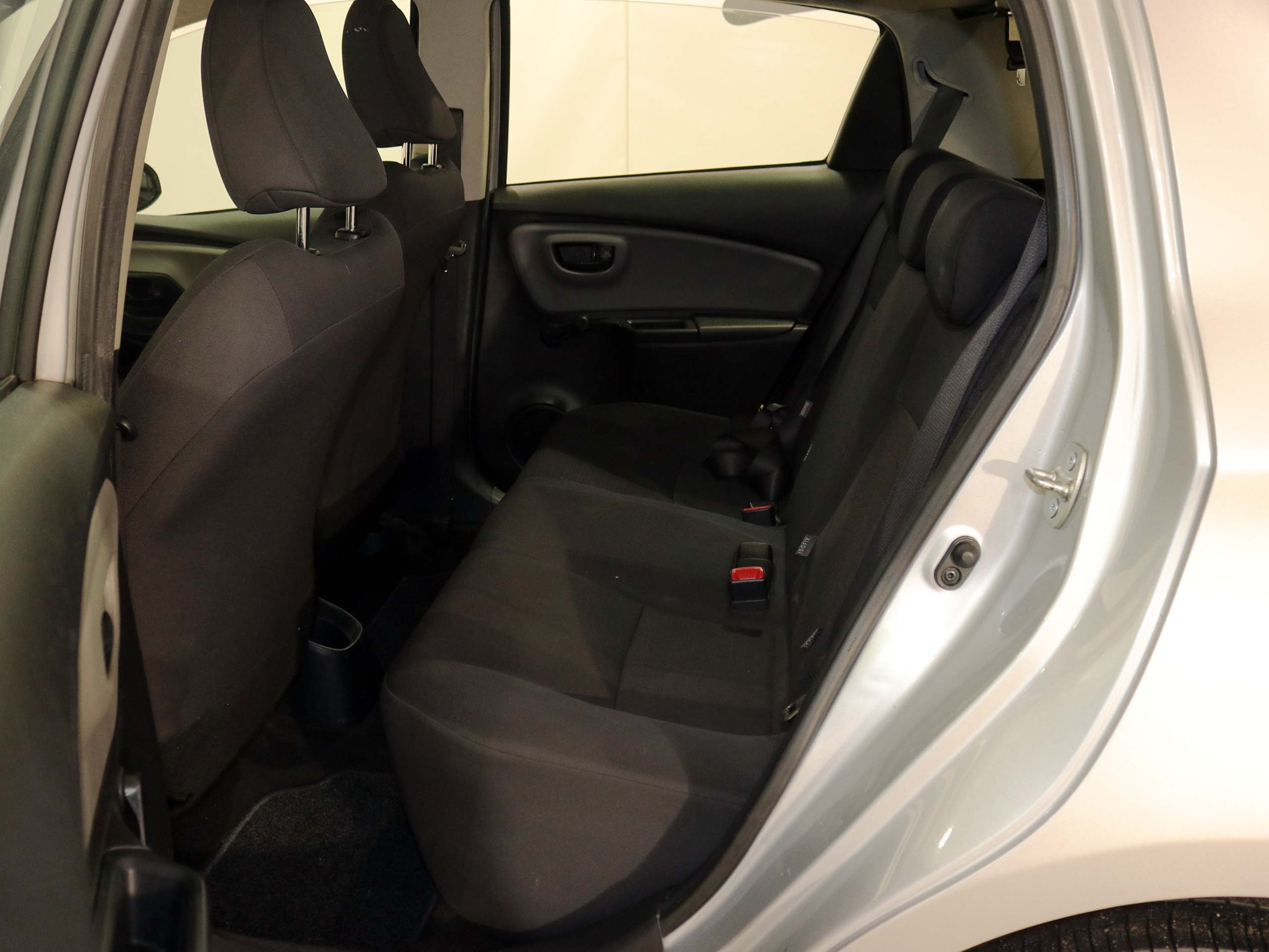 Foto Toyota Yaris 16
