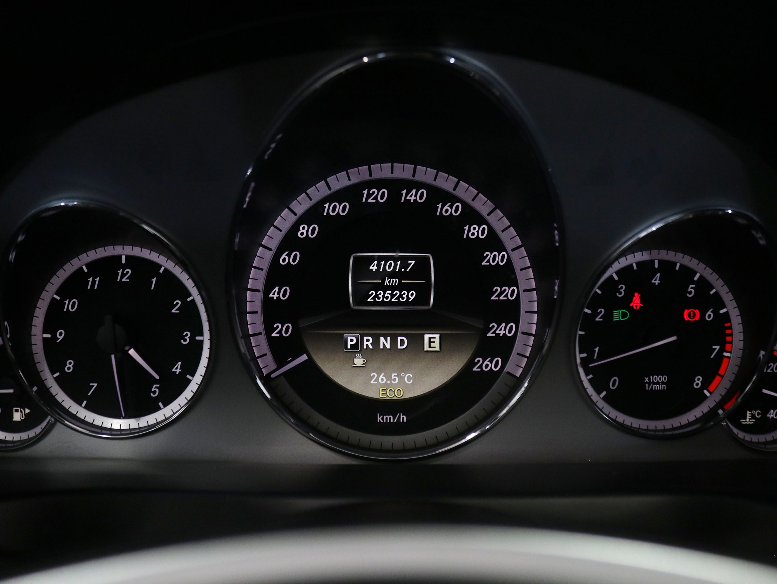 Foto Mercedes-Benz E 250 12