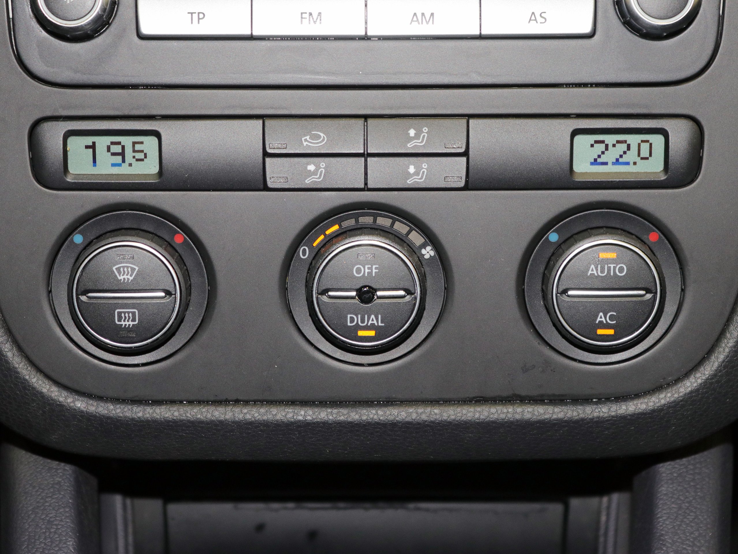 Foto Volkswagen Golf 24