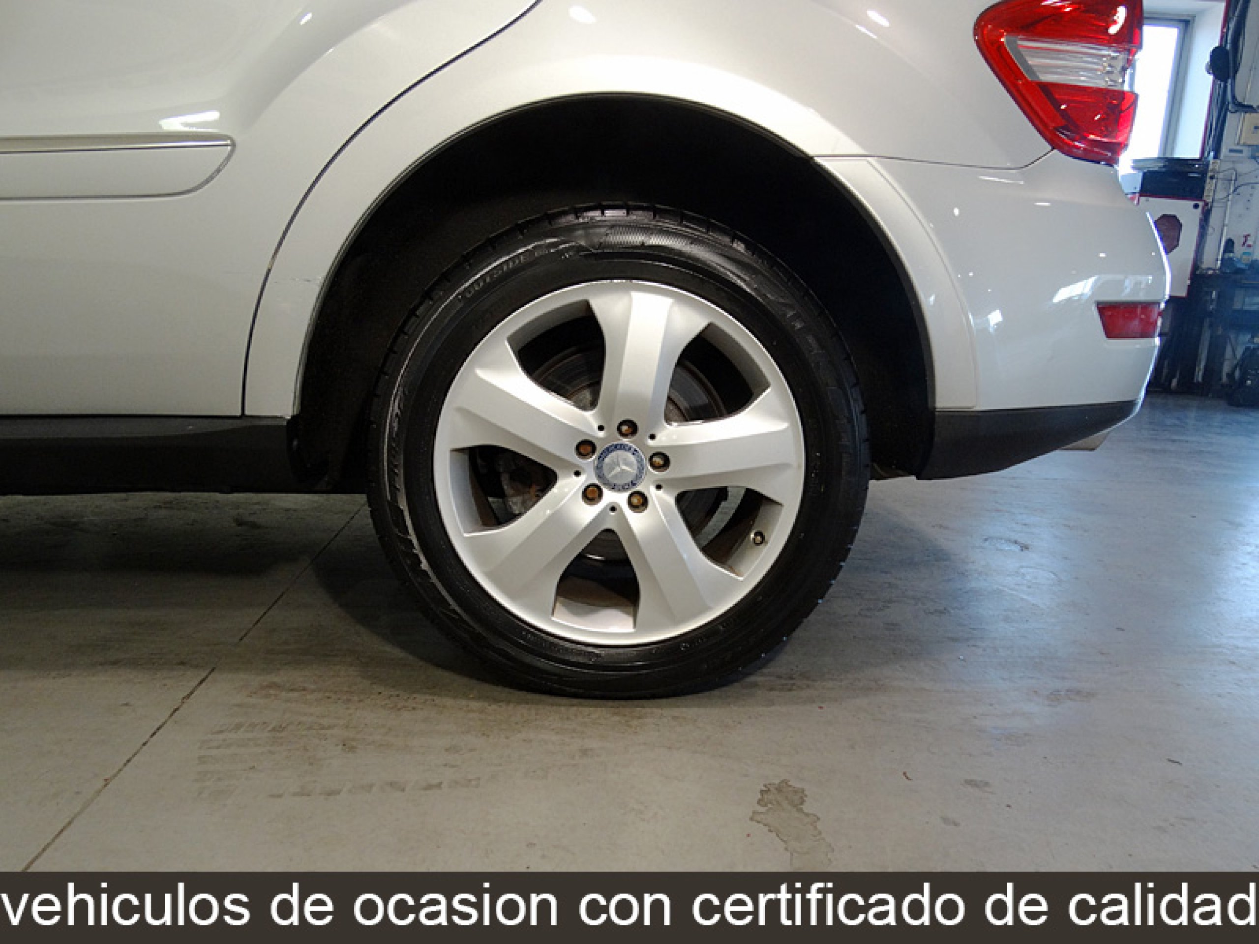 Foto Mercedes-Benz ML 350 35