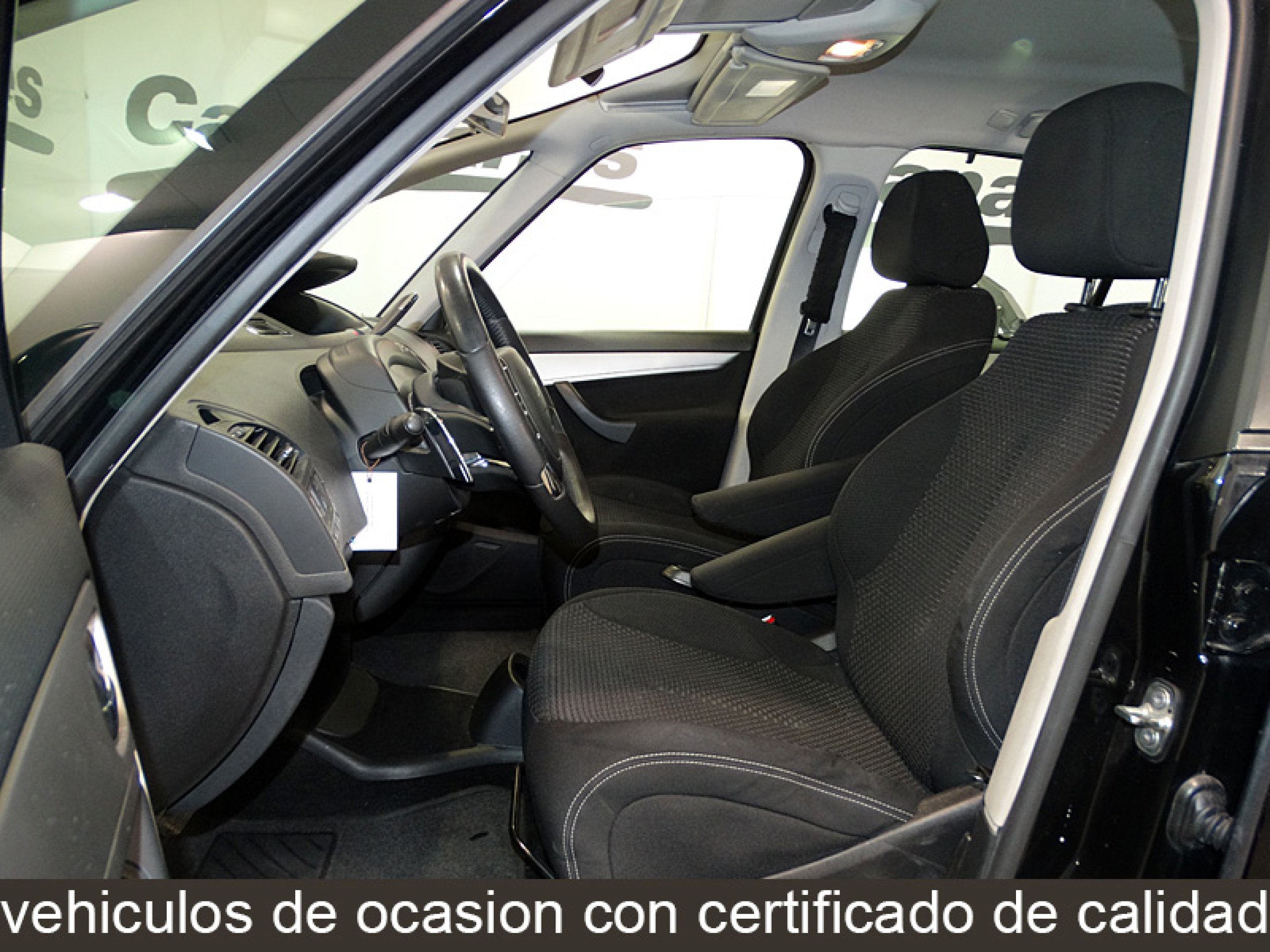 Foto Citroen Grand C4 Picasso 9