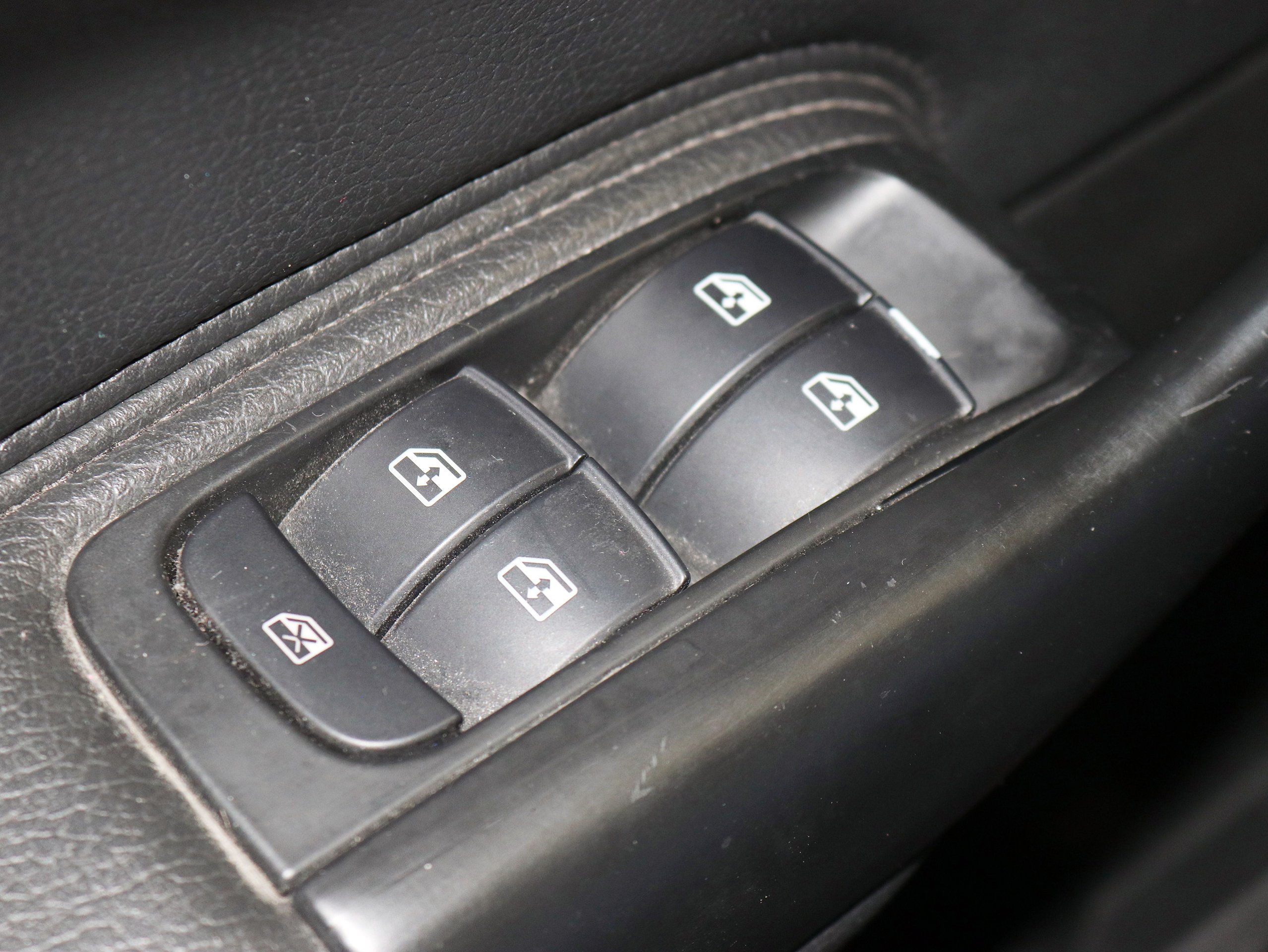 Foto Saab 9-3 16 Foto Saab 9-3 16