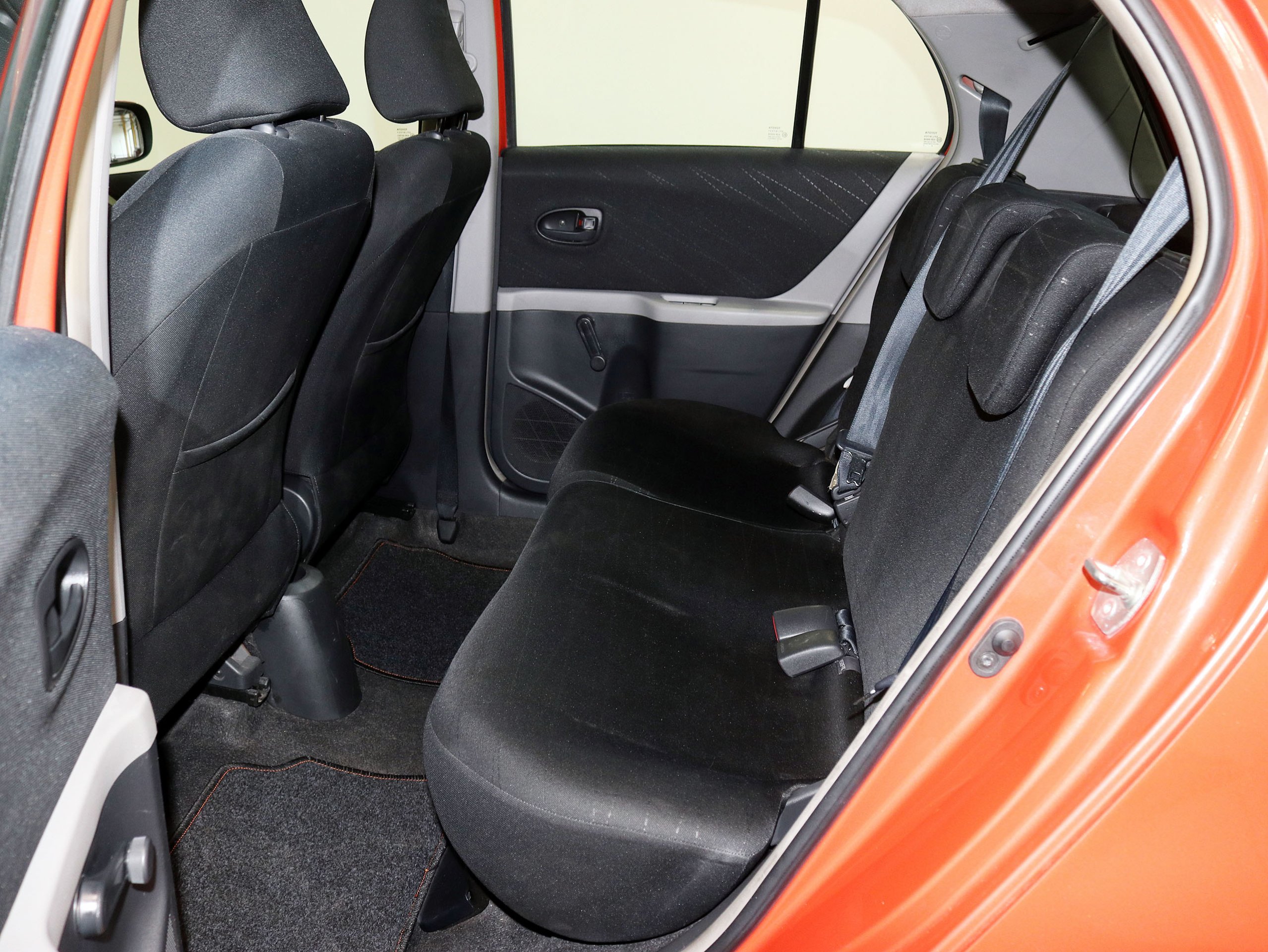 Foto Toyota Yaris 12
