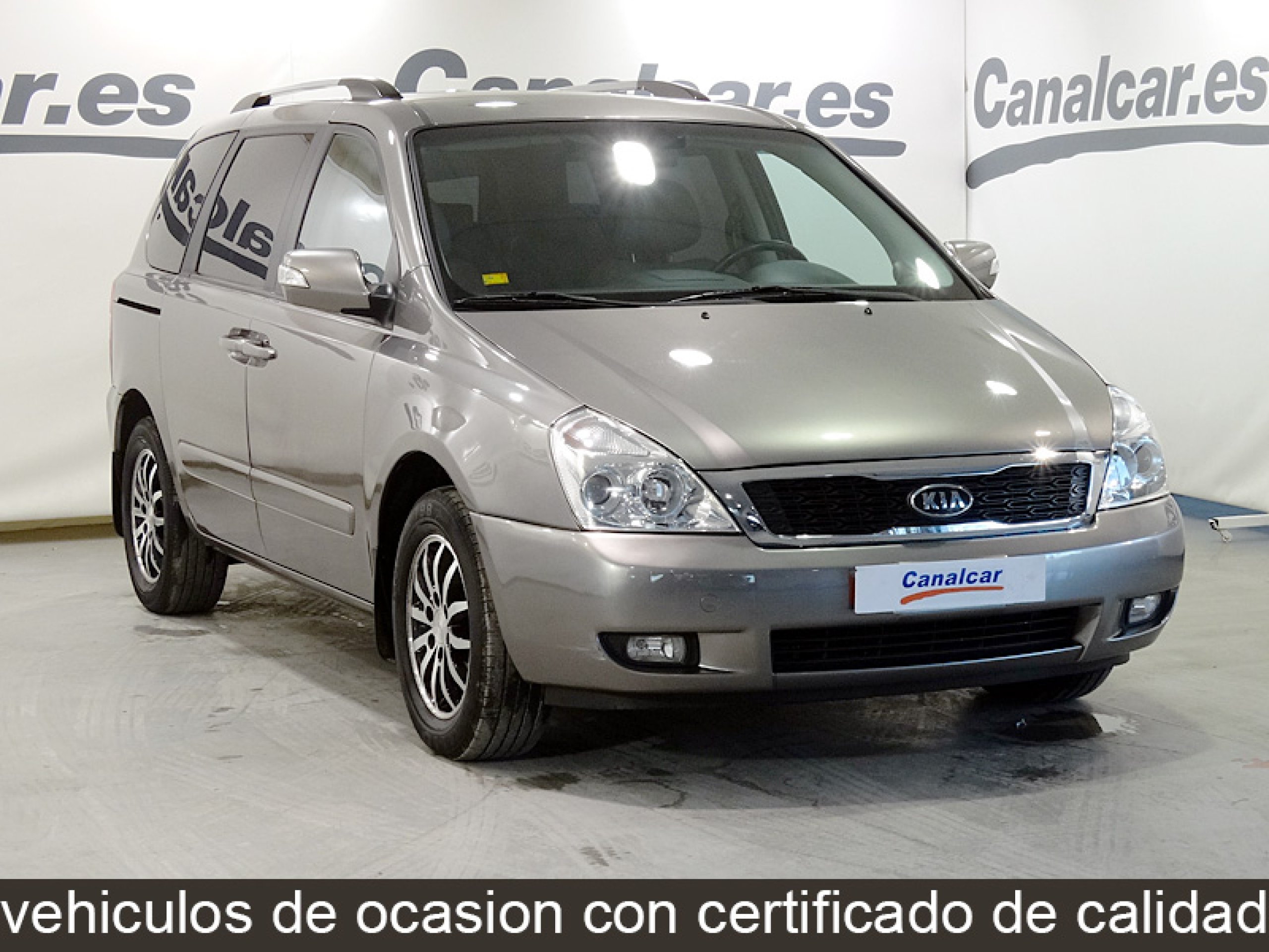 Foto Kia Carnival 3