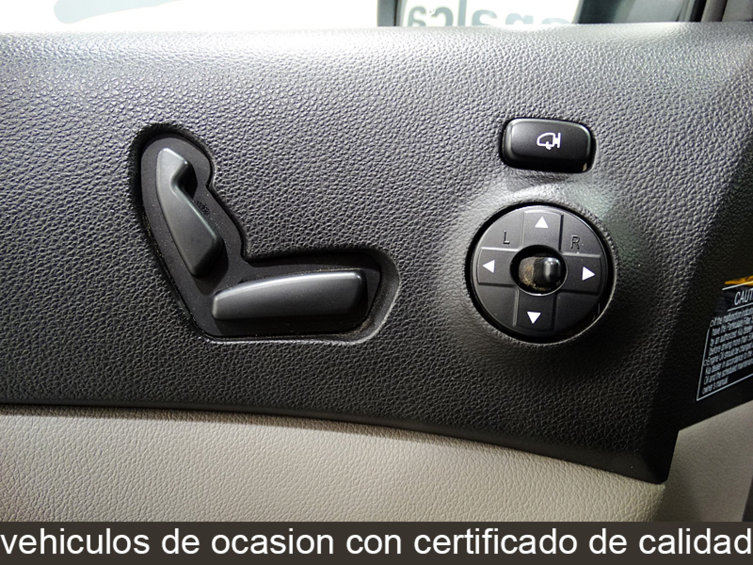 Foto Kia Carnival 27