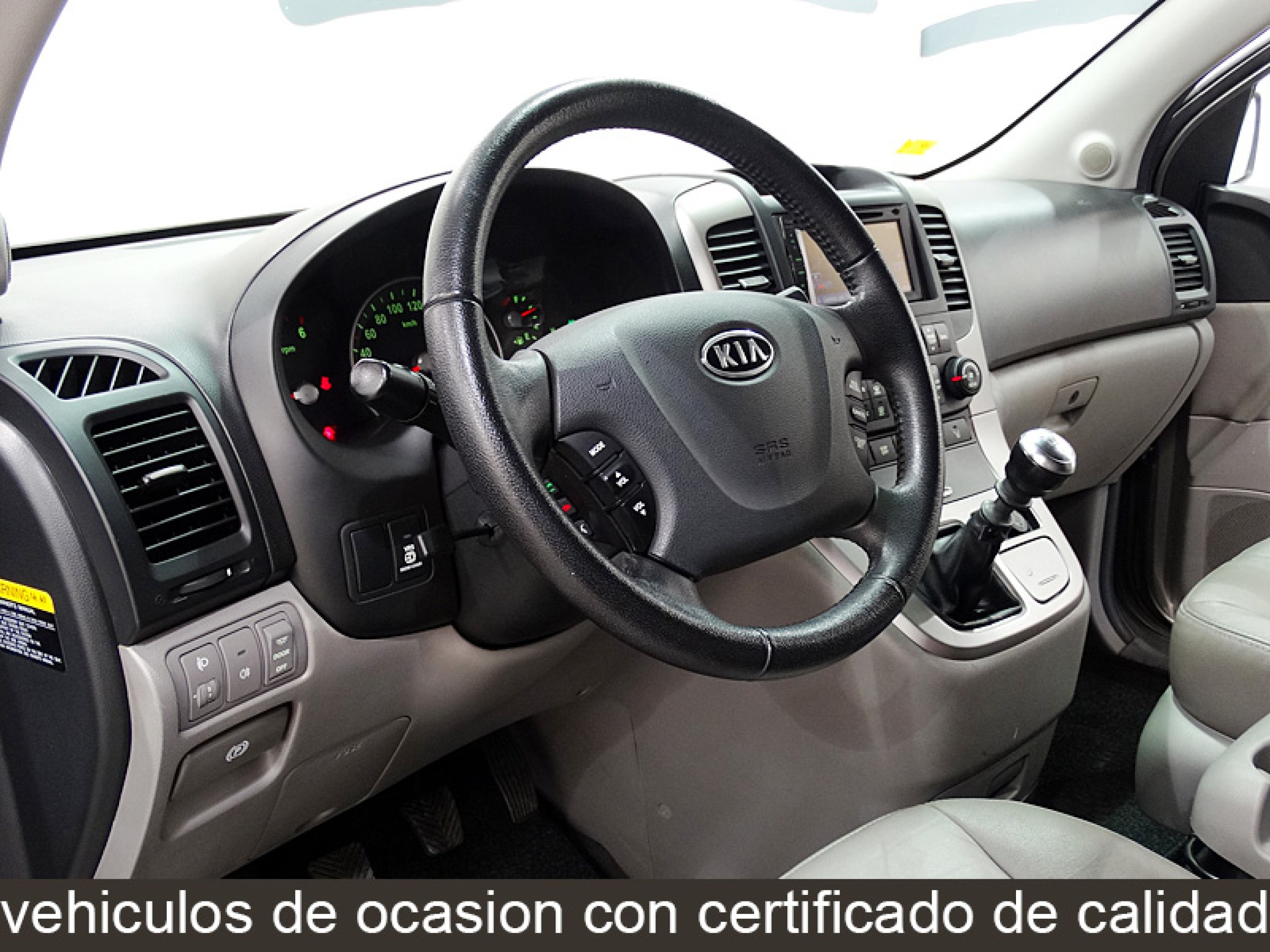 Foto Kia Carnival 28