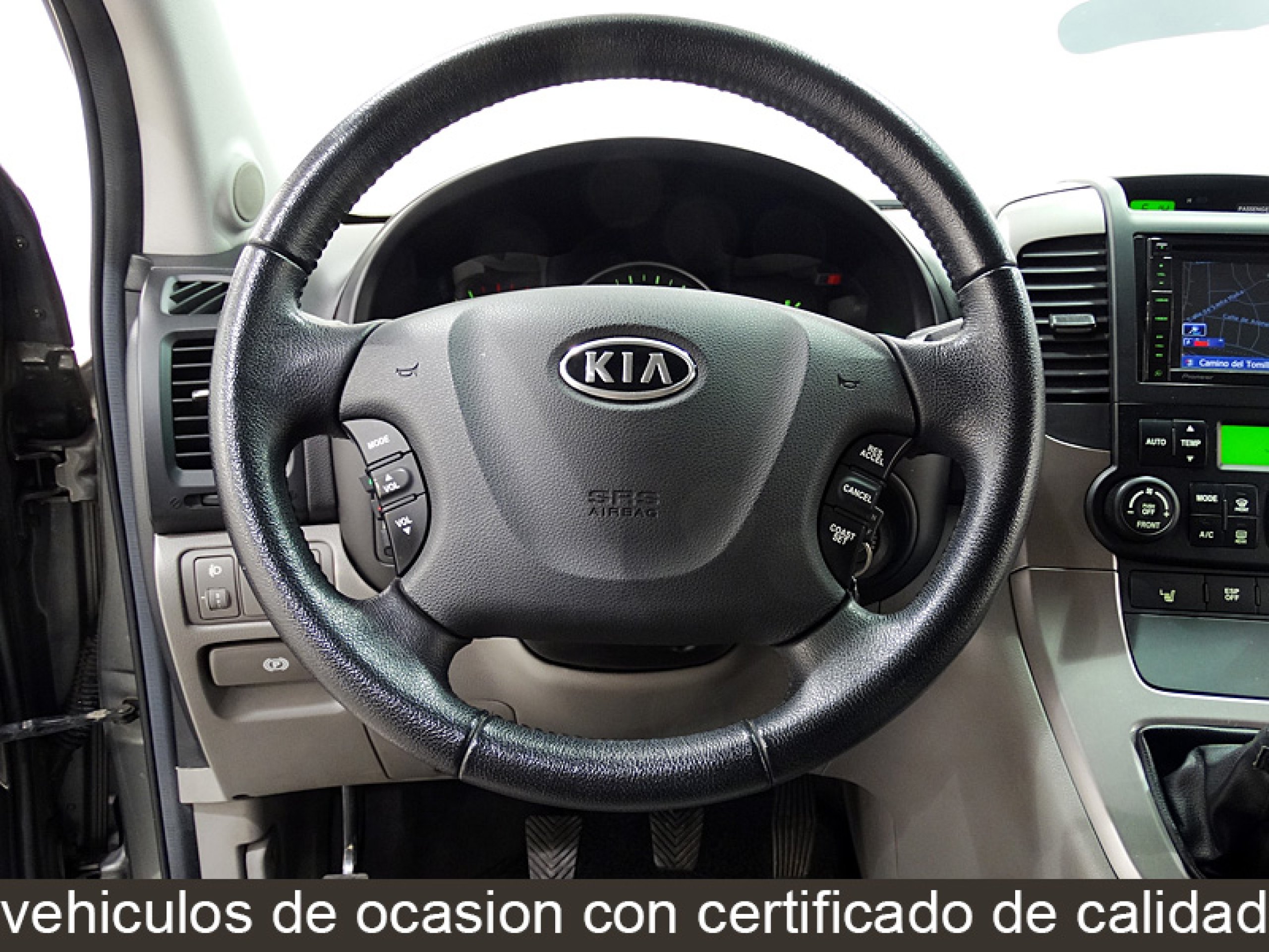 Foto Kia Carnival 31