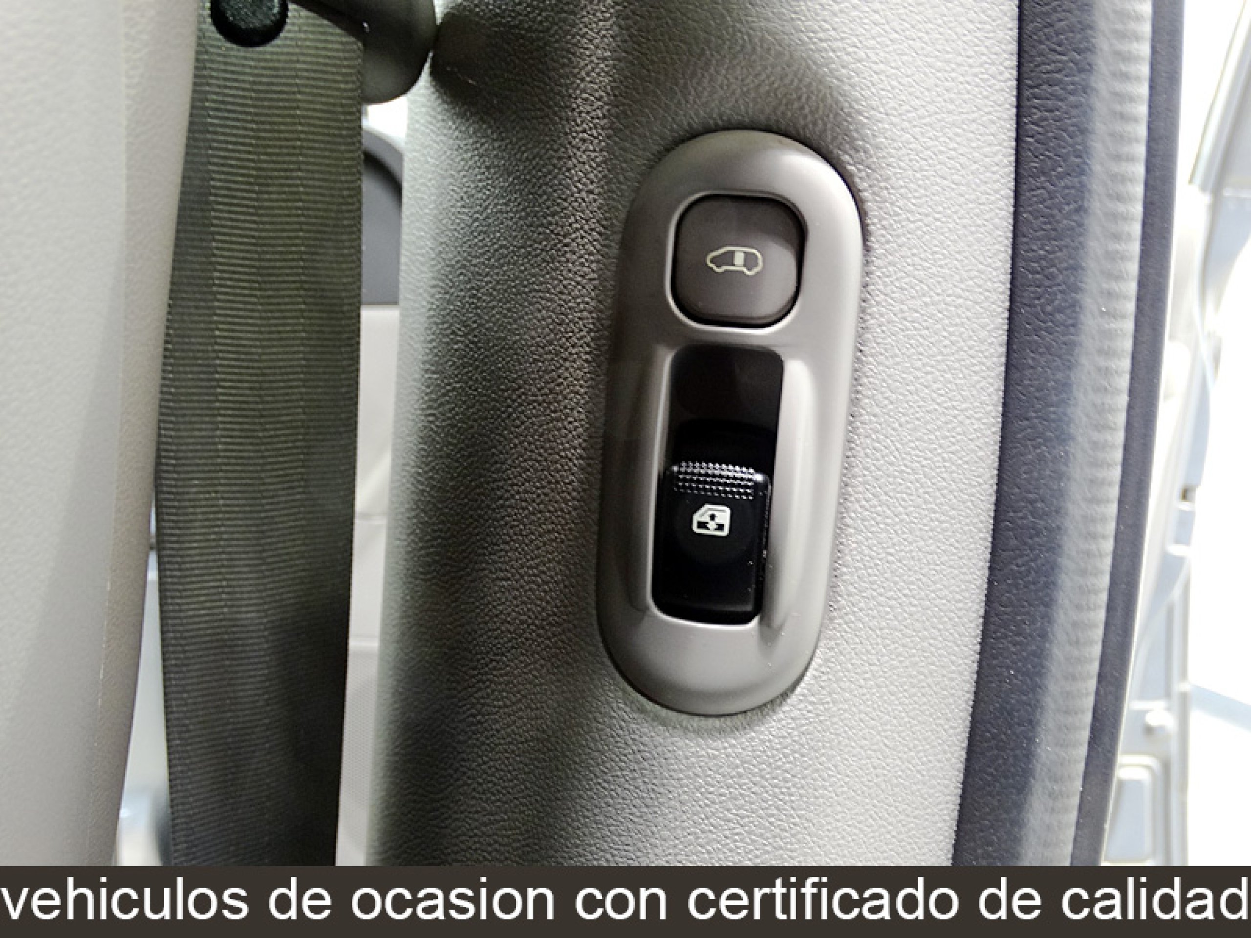 Foto Kia Carnival 44