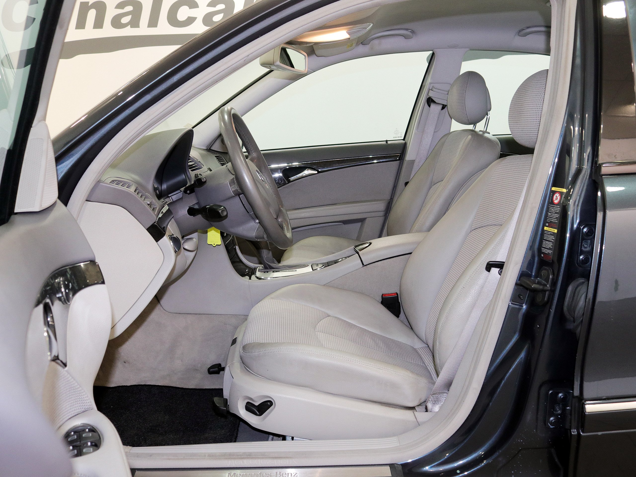 Foto Mercedes-Benz E 320 13