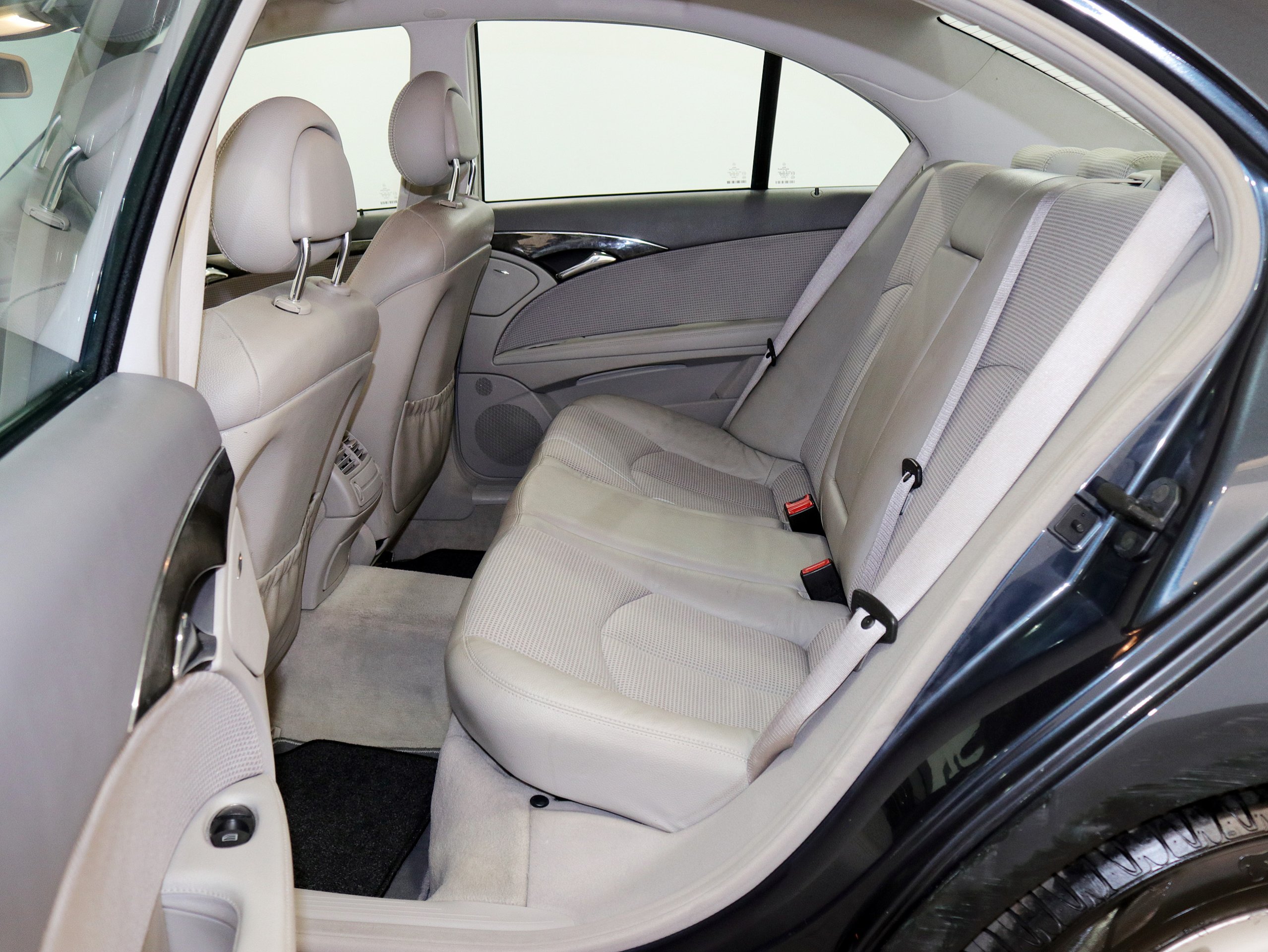 Foto Mercedes-Benz E 320 14