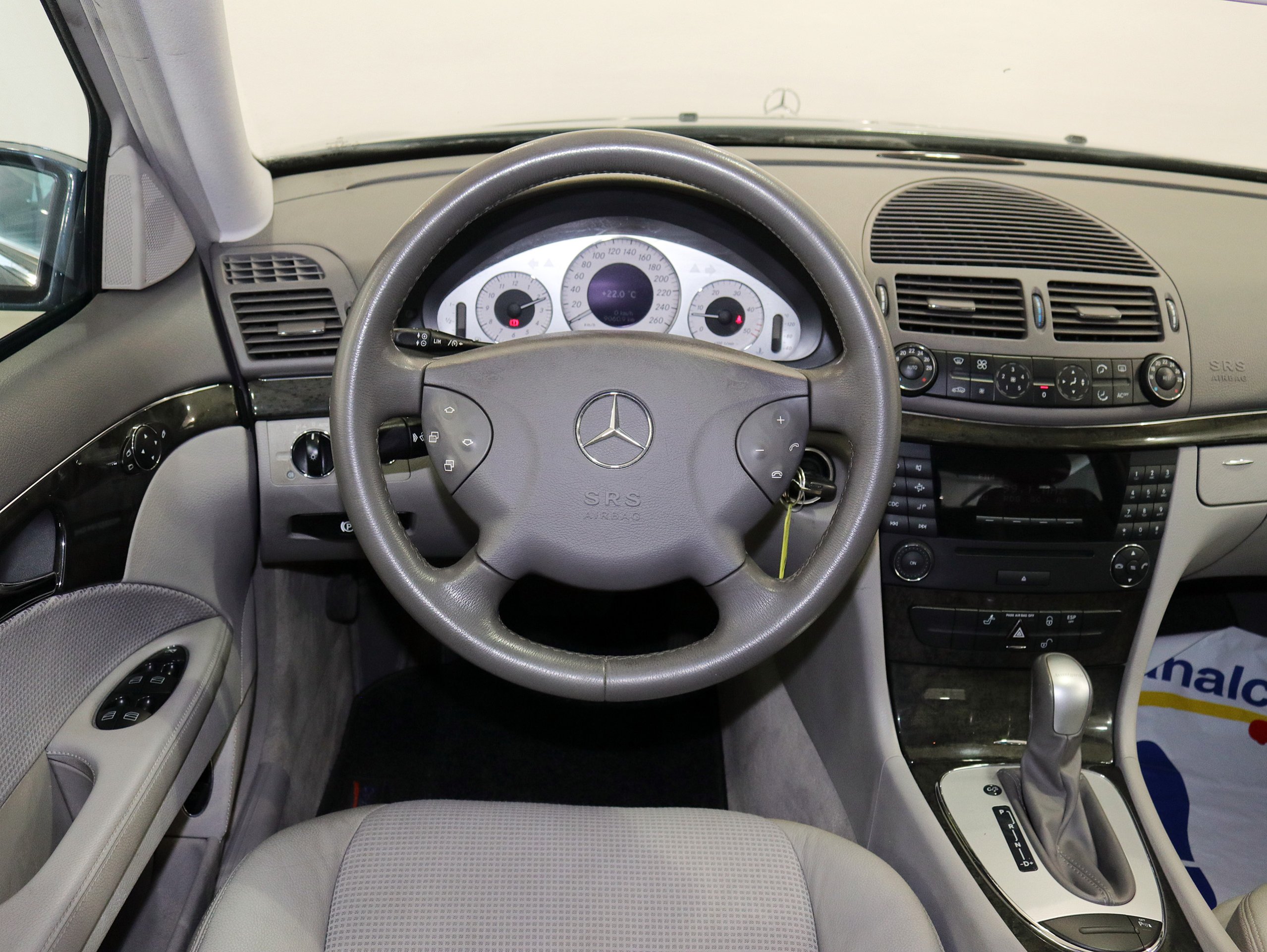 Foto Mercedes-Benz E 320 18