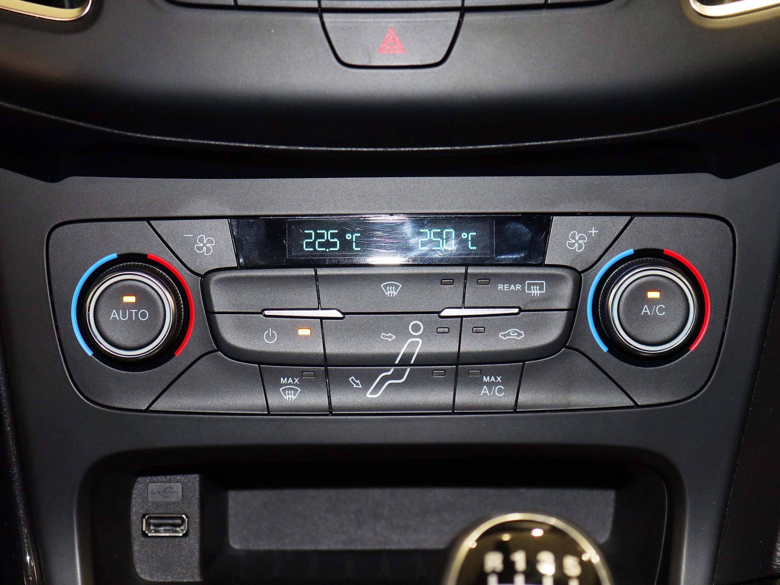 Foto Ford Focus 23