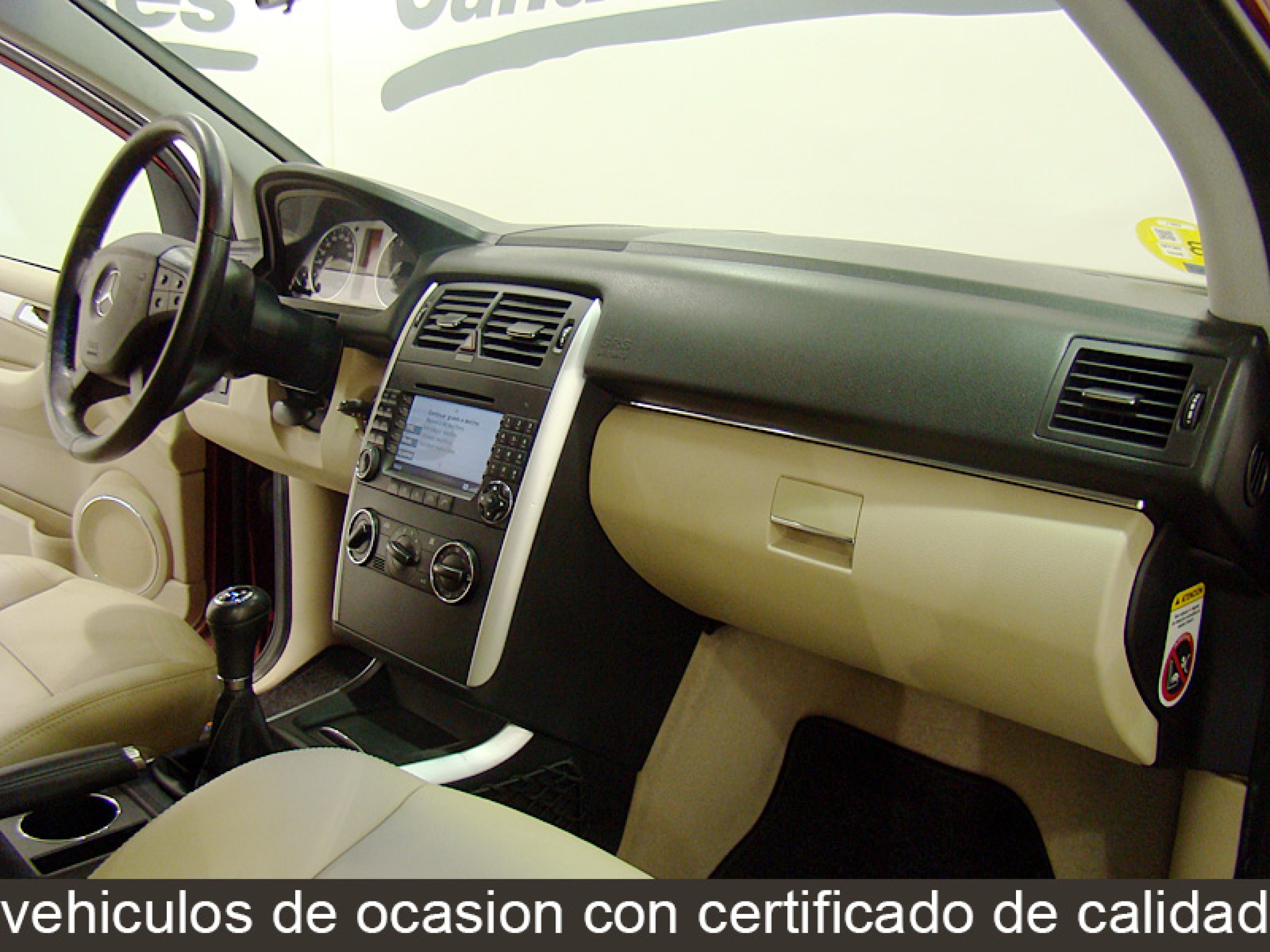 Foto Mercedes-Benz B 200 22