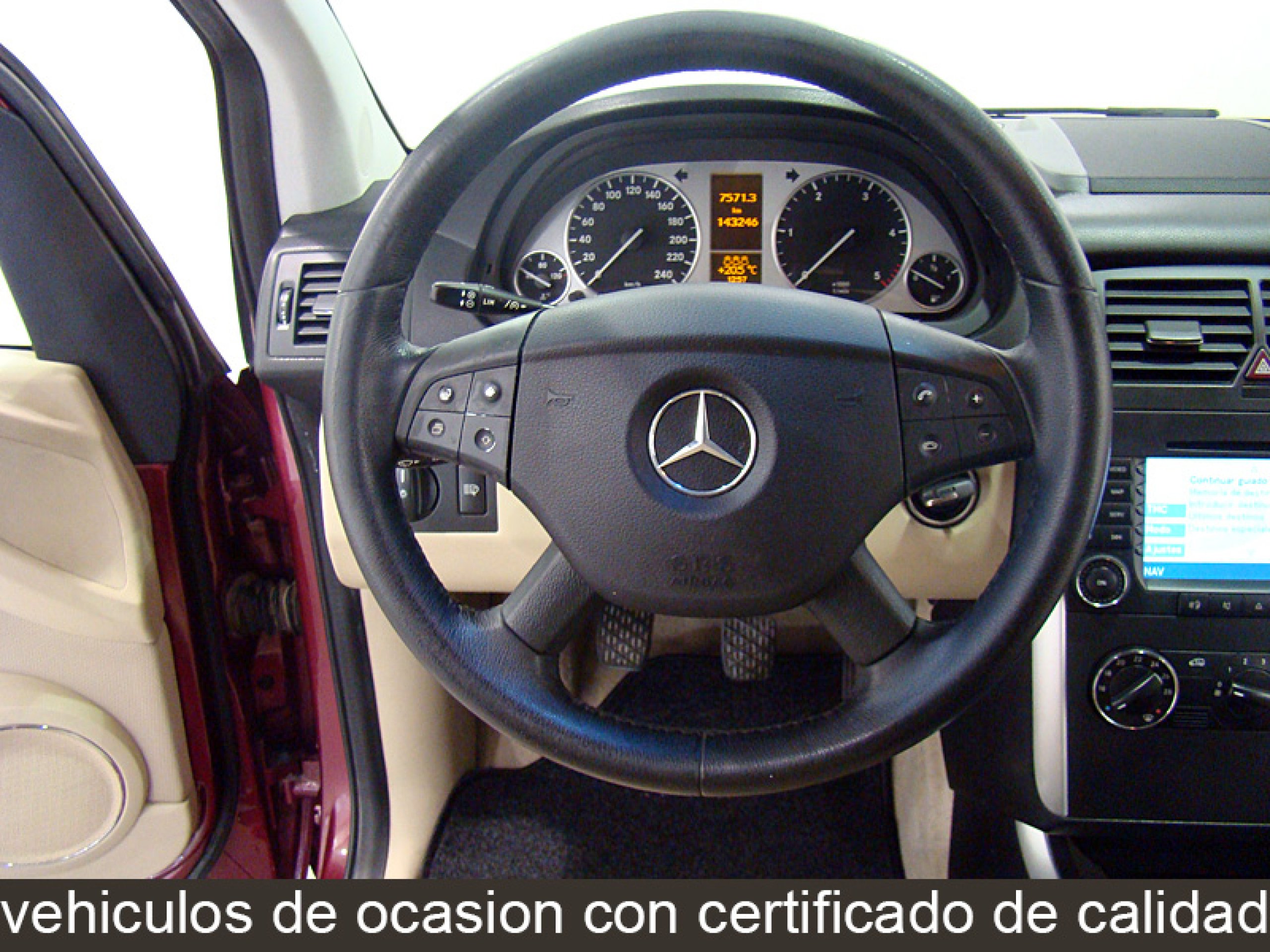 Foto Mercedes-Benz B 200 23